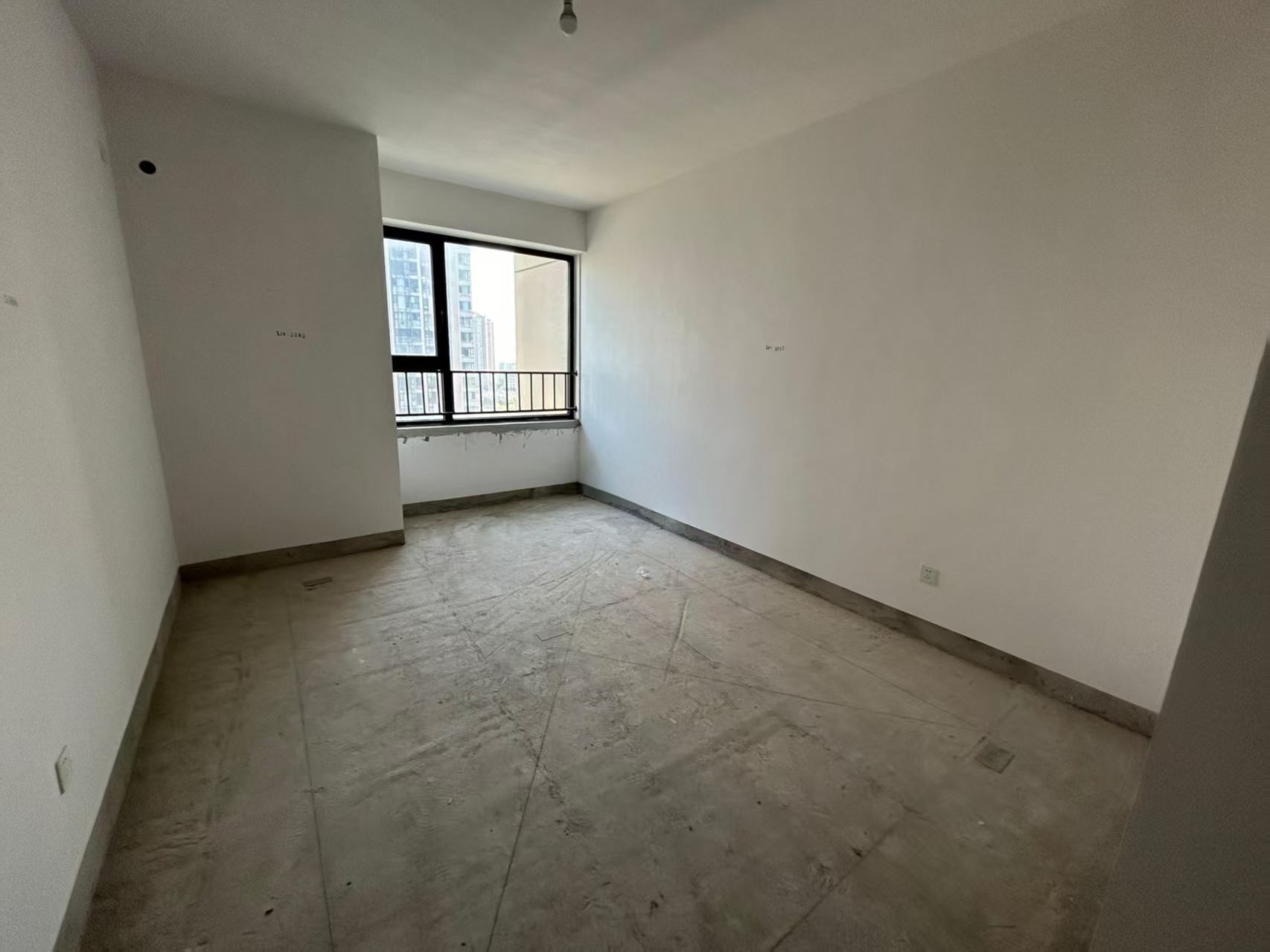 南山湖一号 4室2厅3卫 191.1m&sup2;