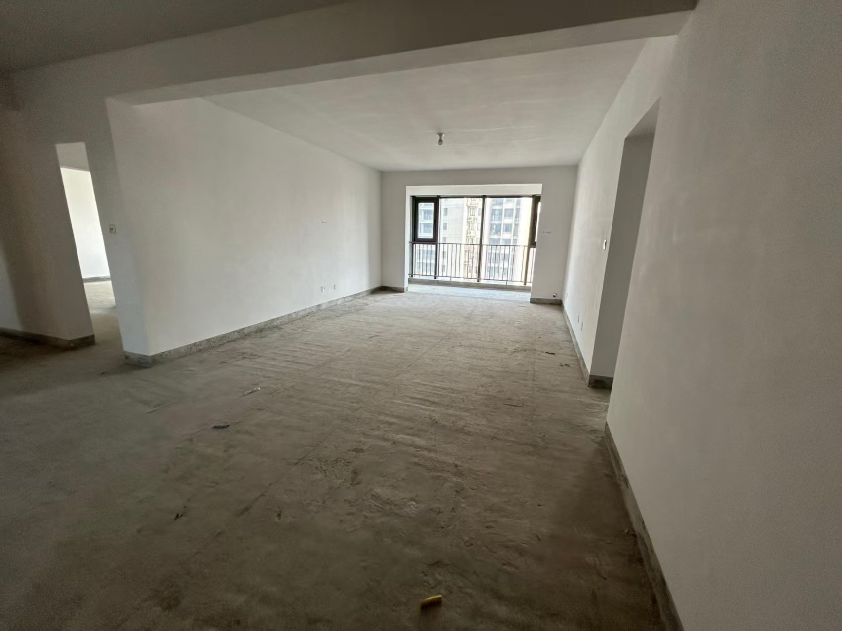 南山湖一号 4室2厅3卫 191.1m&sup2;