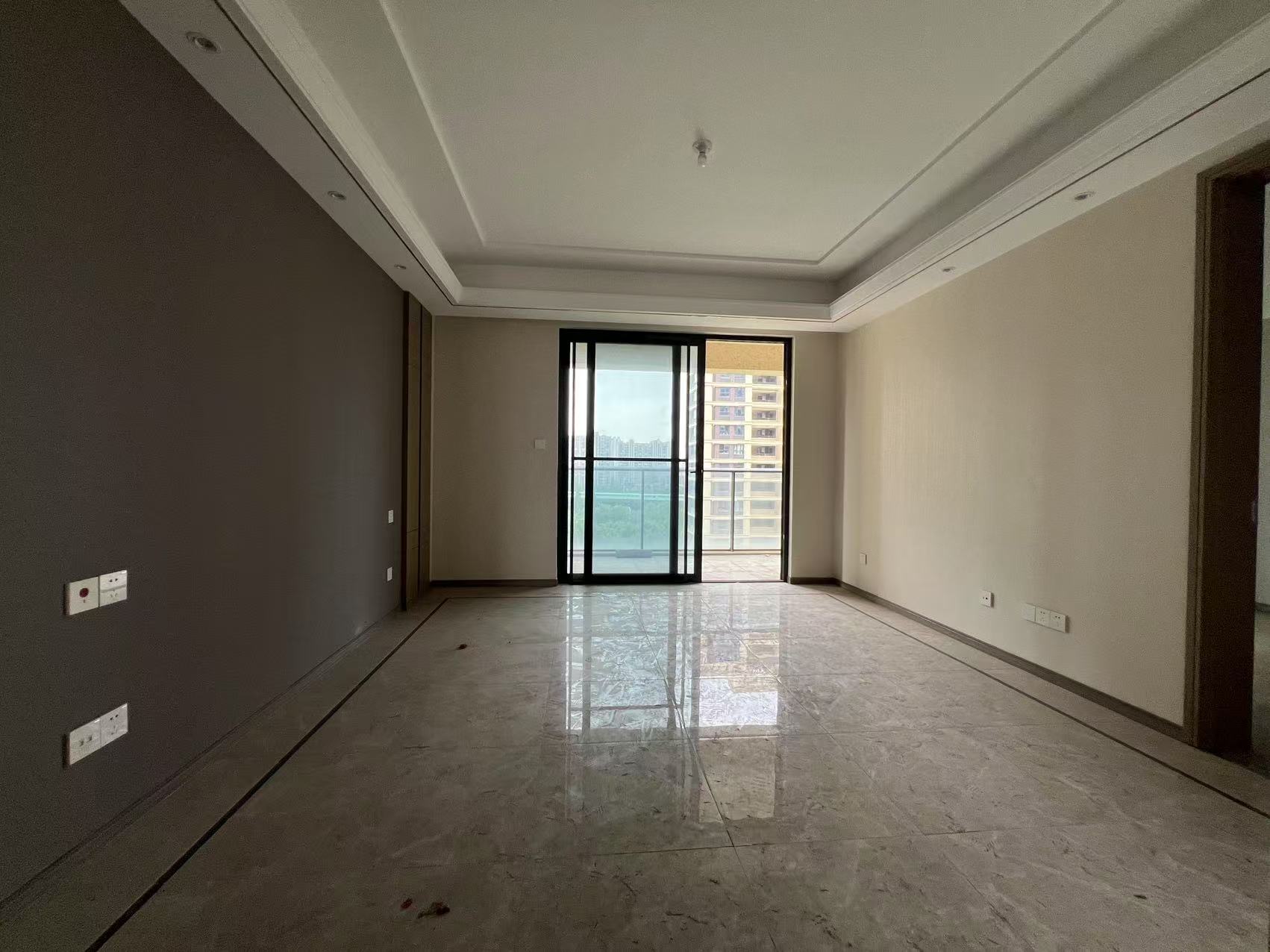 绿城&middot;诚园 4室2厅2卫 158m&sup2;