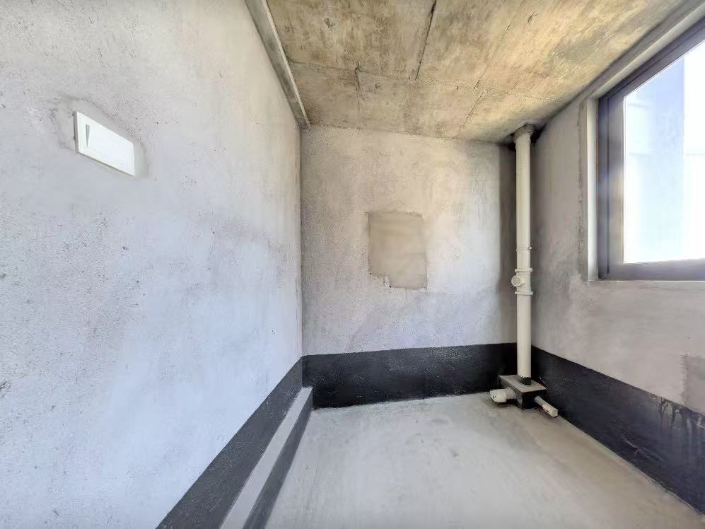 南山湖一号 4室2厅3卫 191.1m&sup2;