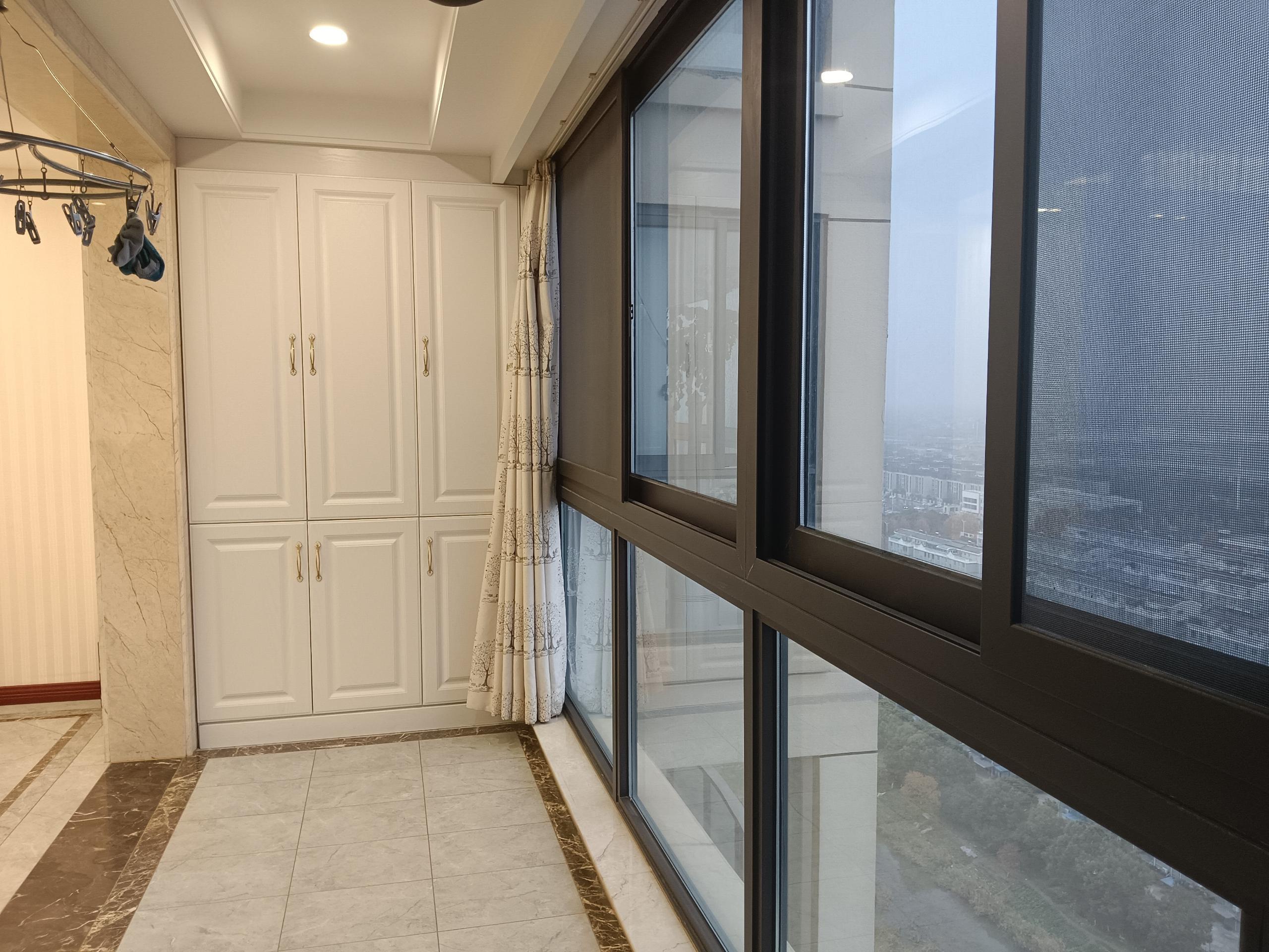 湖滨华庭 3室2厅1卫 116m&sup2;