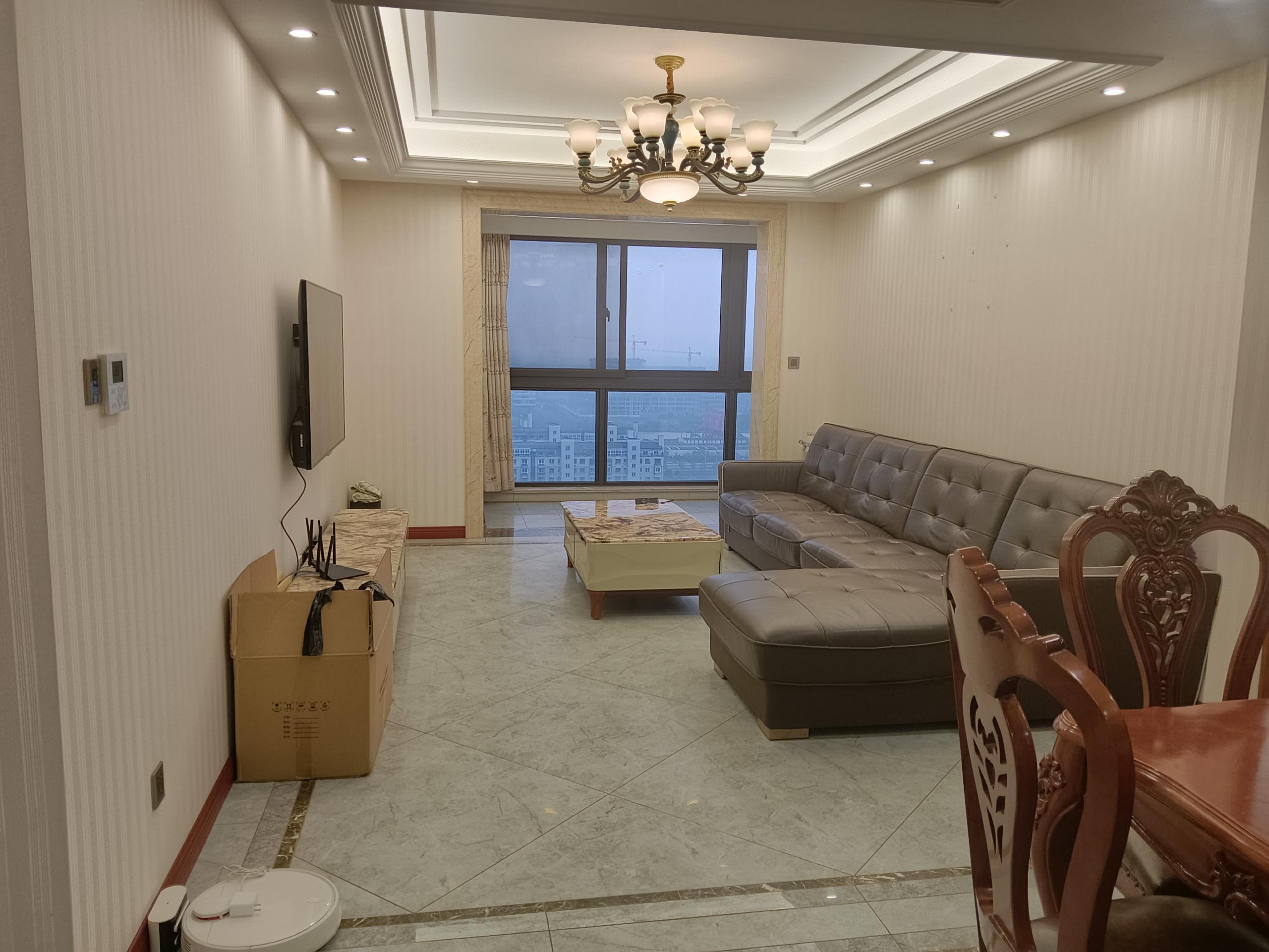 湖滨华庭 3室2厅1卫 116m&sup2;