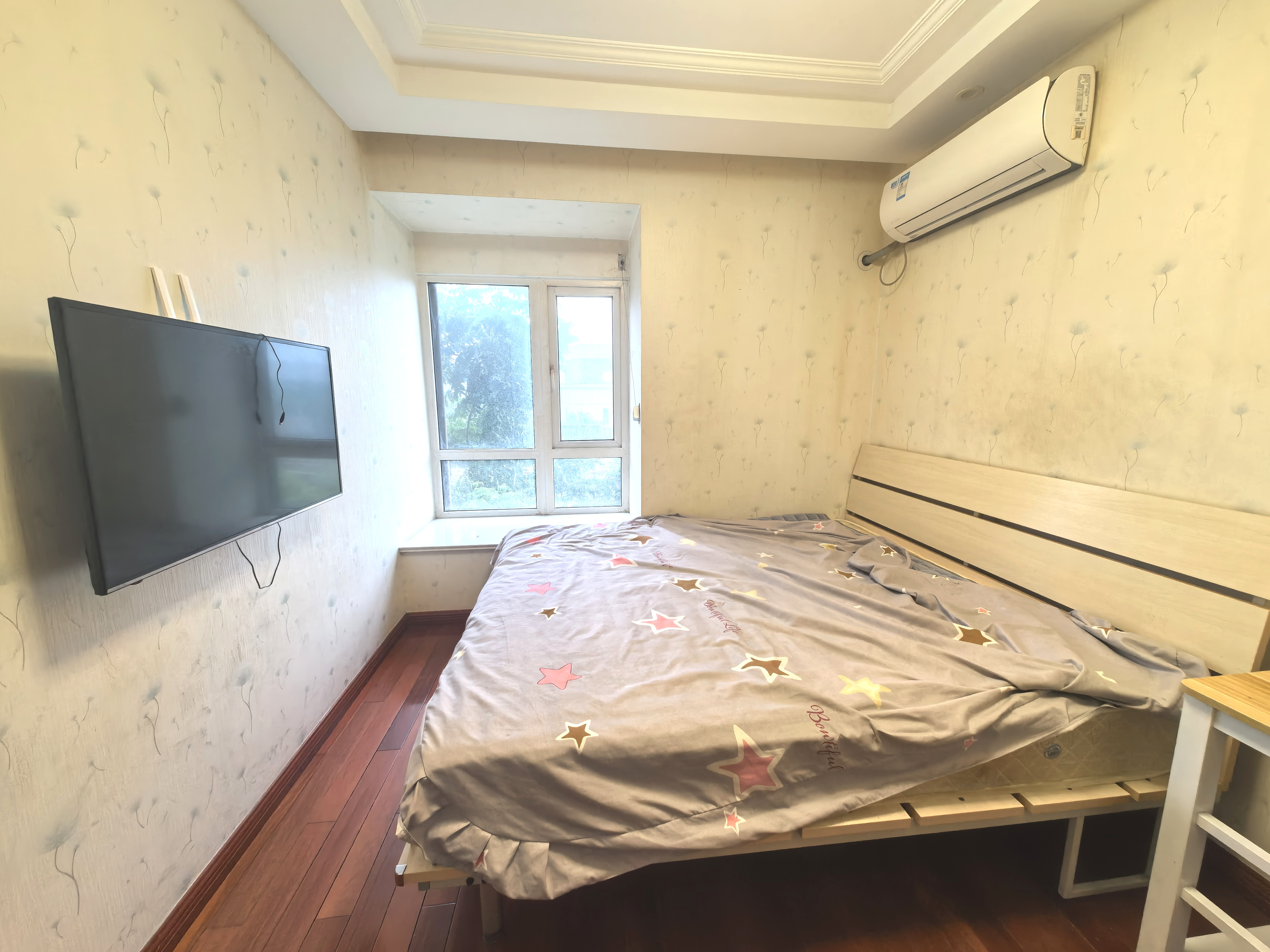 中海碧林湾 3室2厅1卫 97m&sup2;