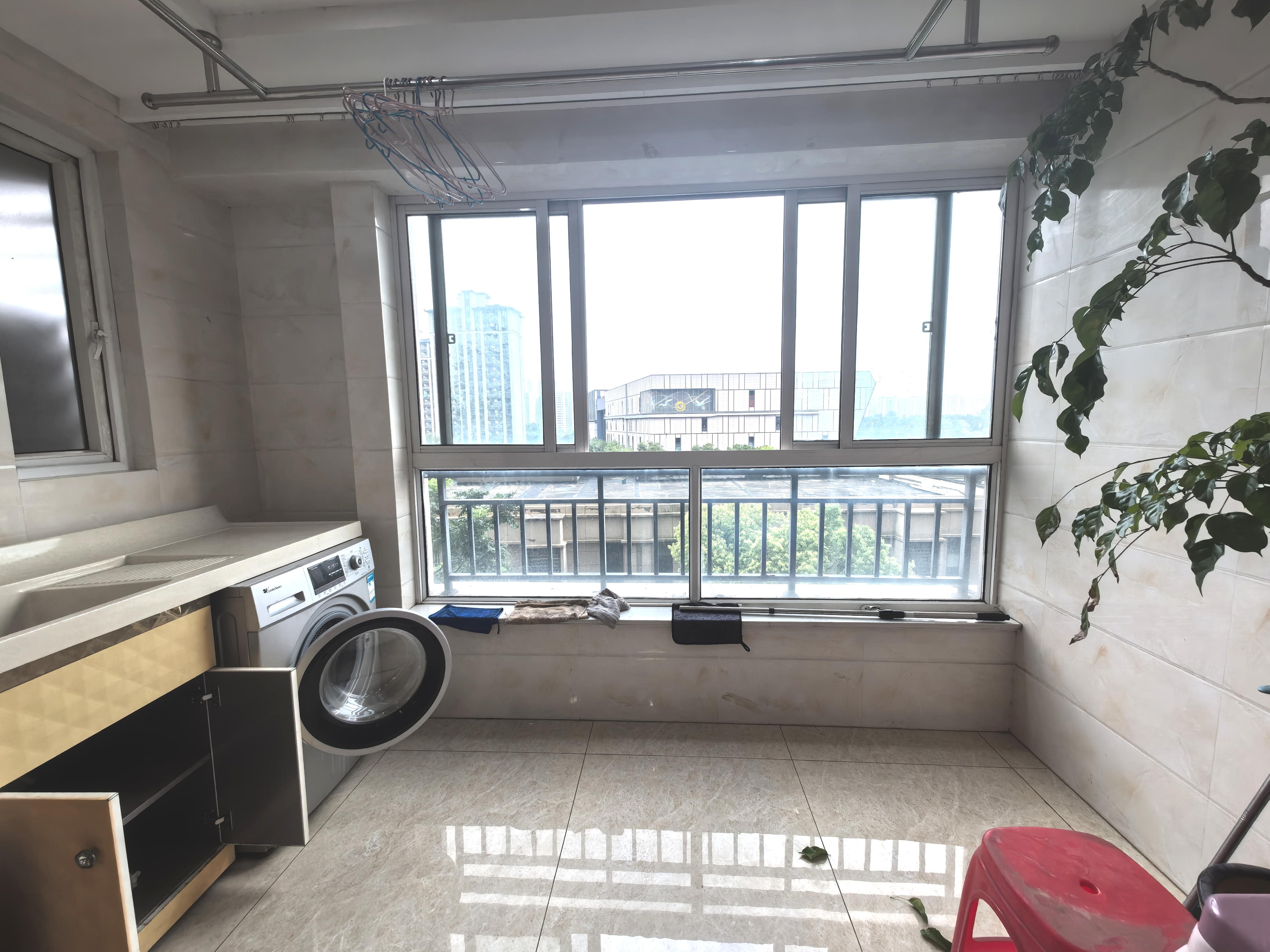 中海碧林湾 3室2厅1卫 97m&sup2;