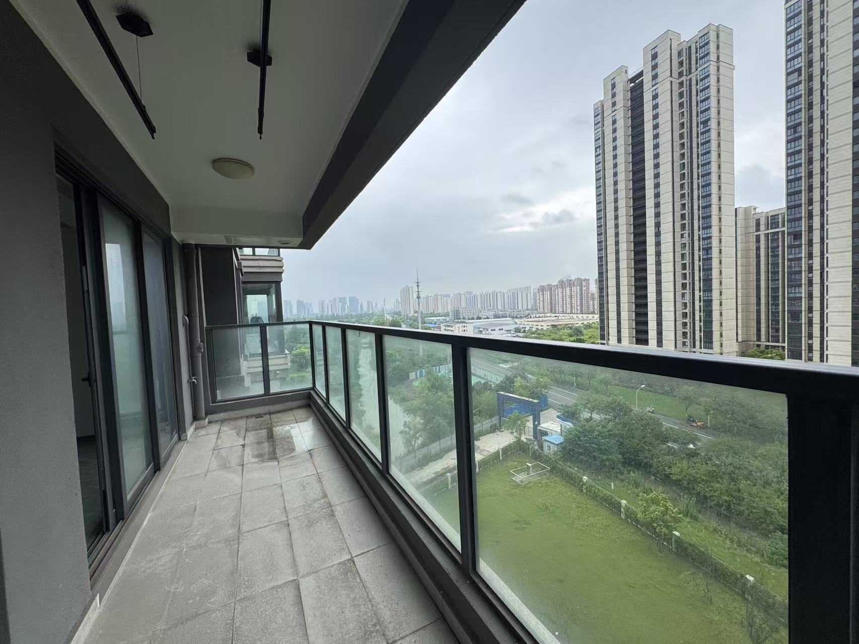 世茂璀璨未来 3室2厅2卫 128m&sup2;
