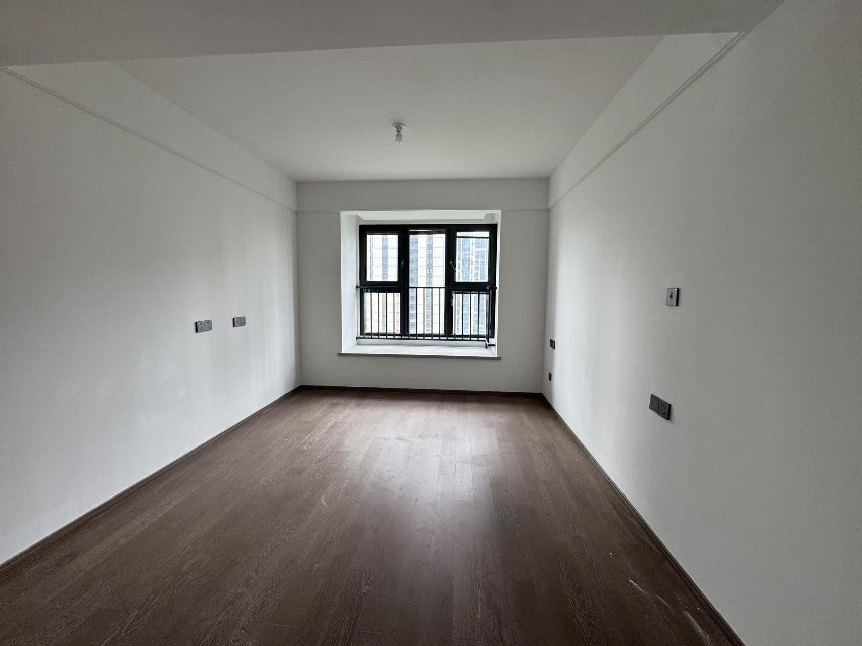 世茂璀璨未来 3室2厅2卫 128m&sup2;
