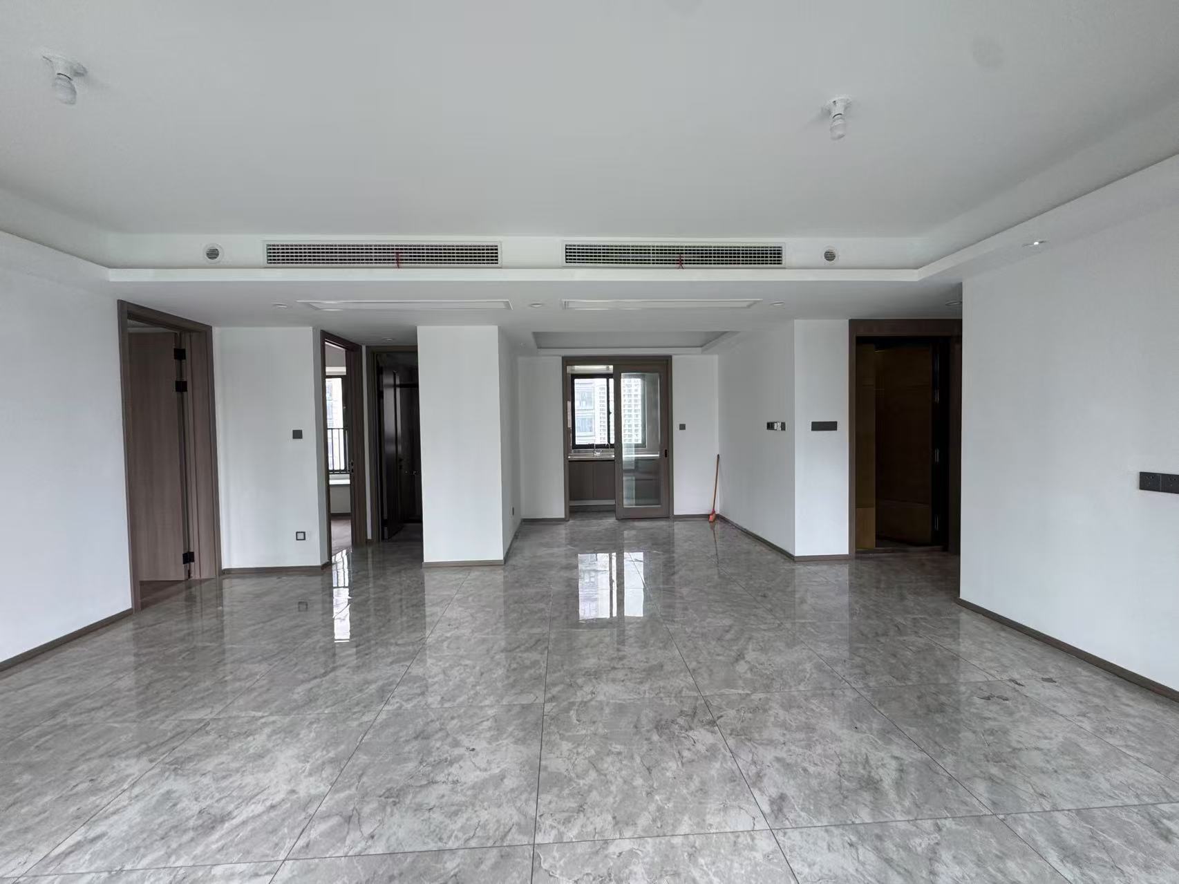 世茂璀璨未来 3室2厅2卫 128m²