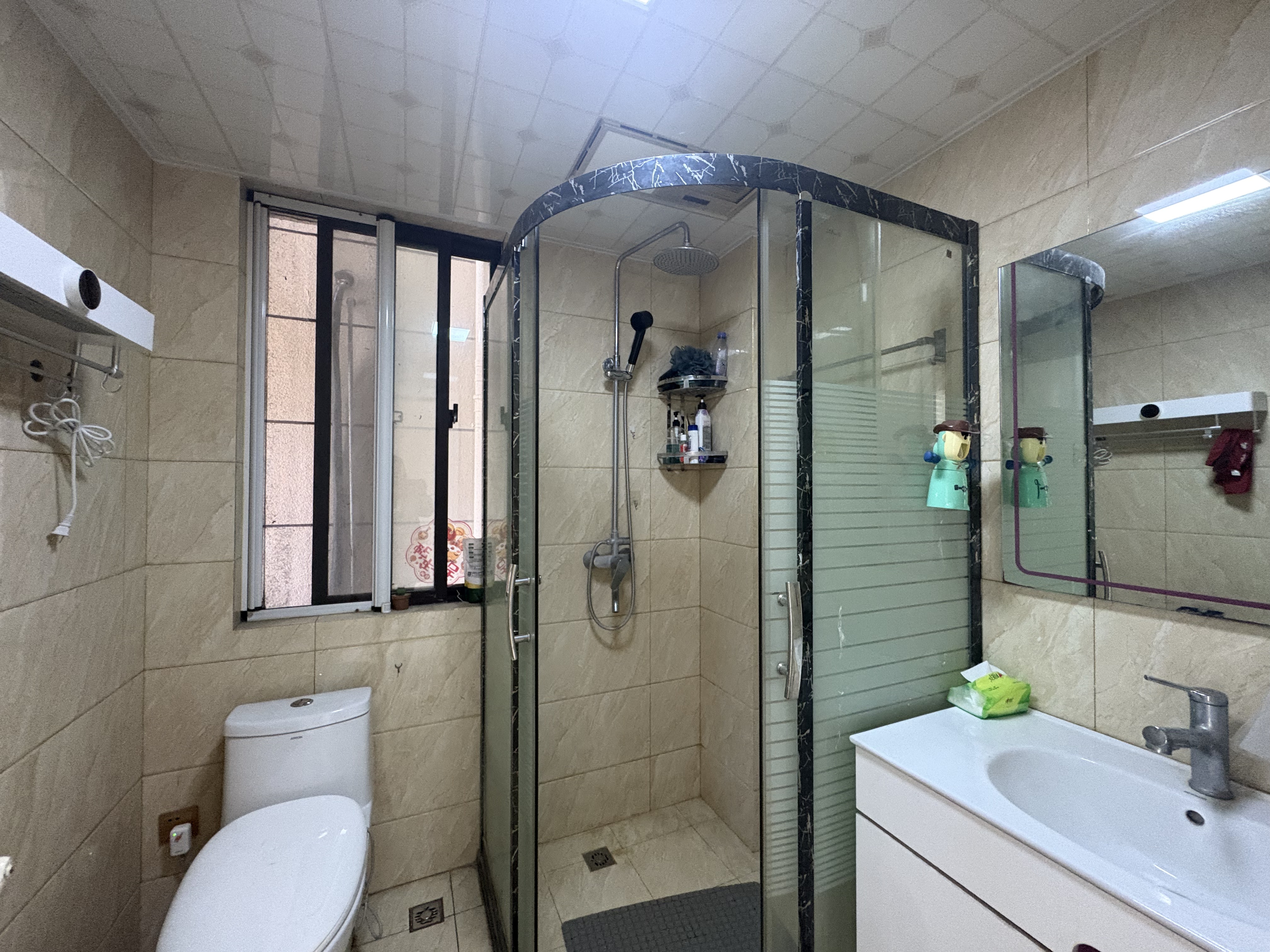 水榭花城 2室2厅1卫 85m&sup2;
