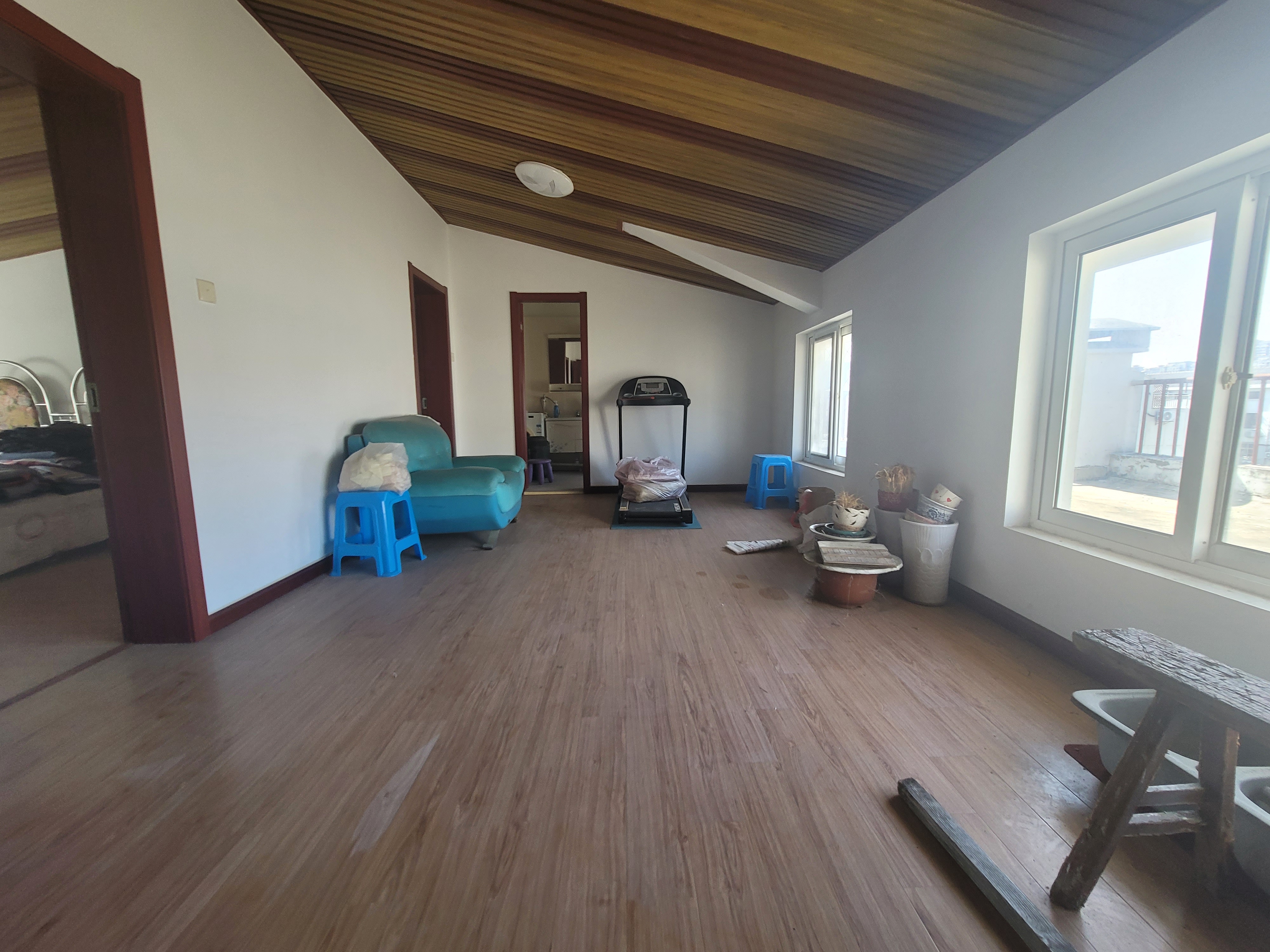 郭里园 6室2厅2卫 120m&sup2;