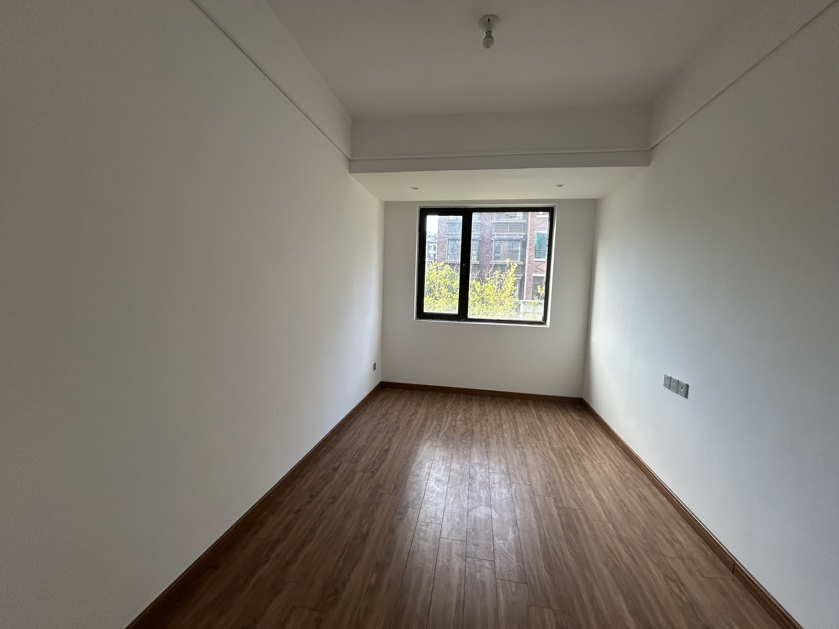 佳期漫 4室2厅1卫 142m&sup2;