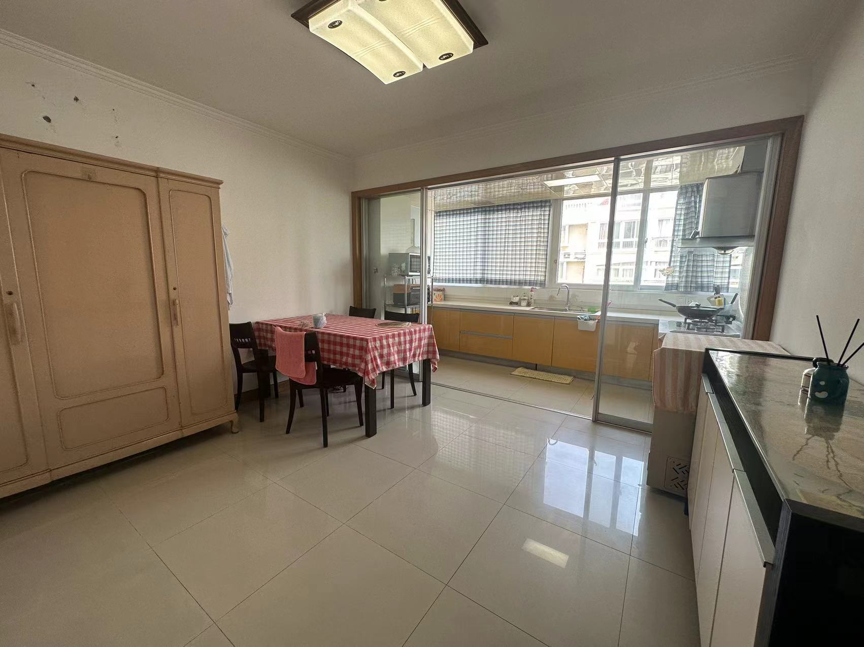 春晖花园 2室2厅1卫 105.21m&sup2;