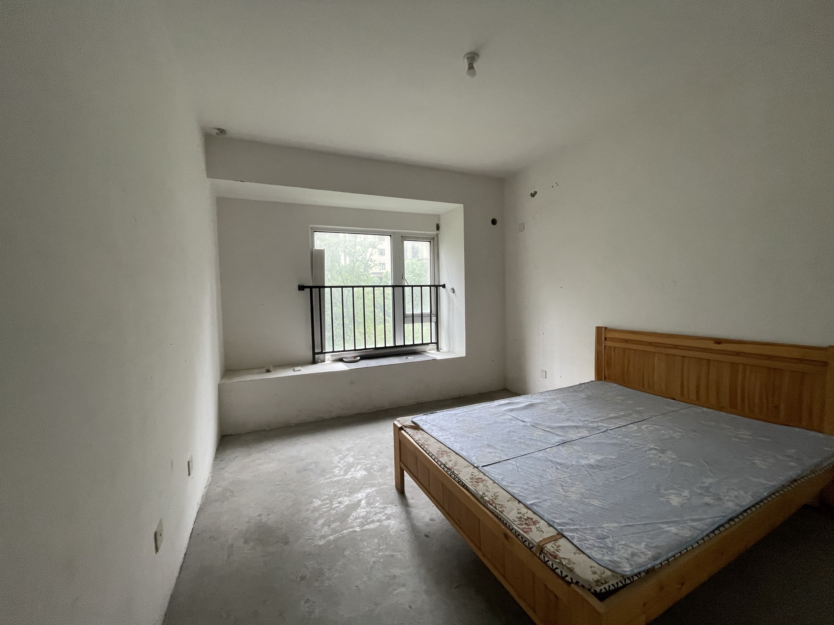 中海碧林湾 3室2厅1卫 97m&sup2;
