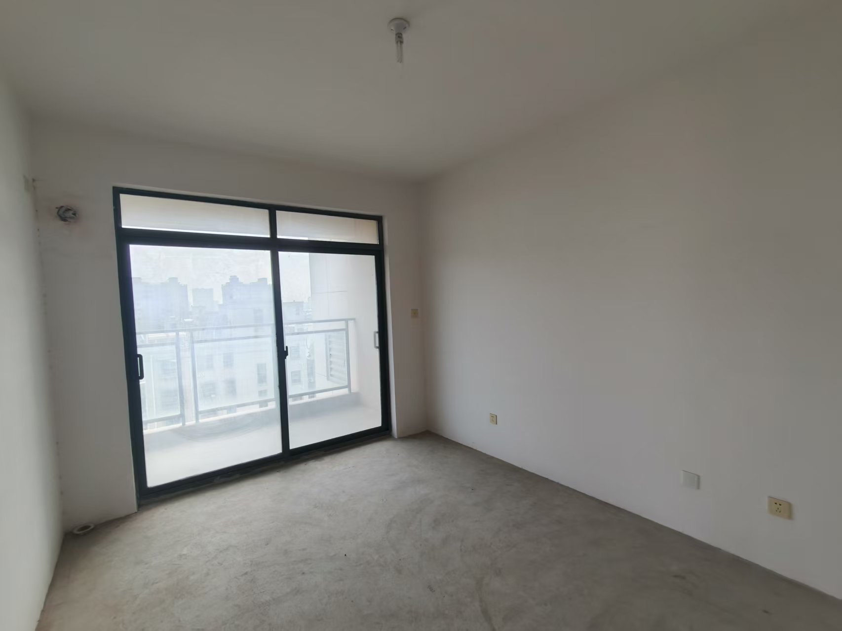 翠湖景苑 3室2厅1卫 106.47m&sup2;