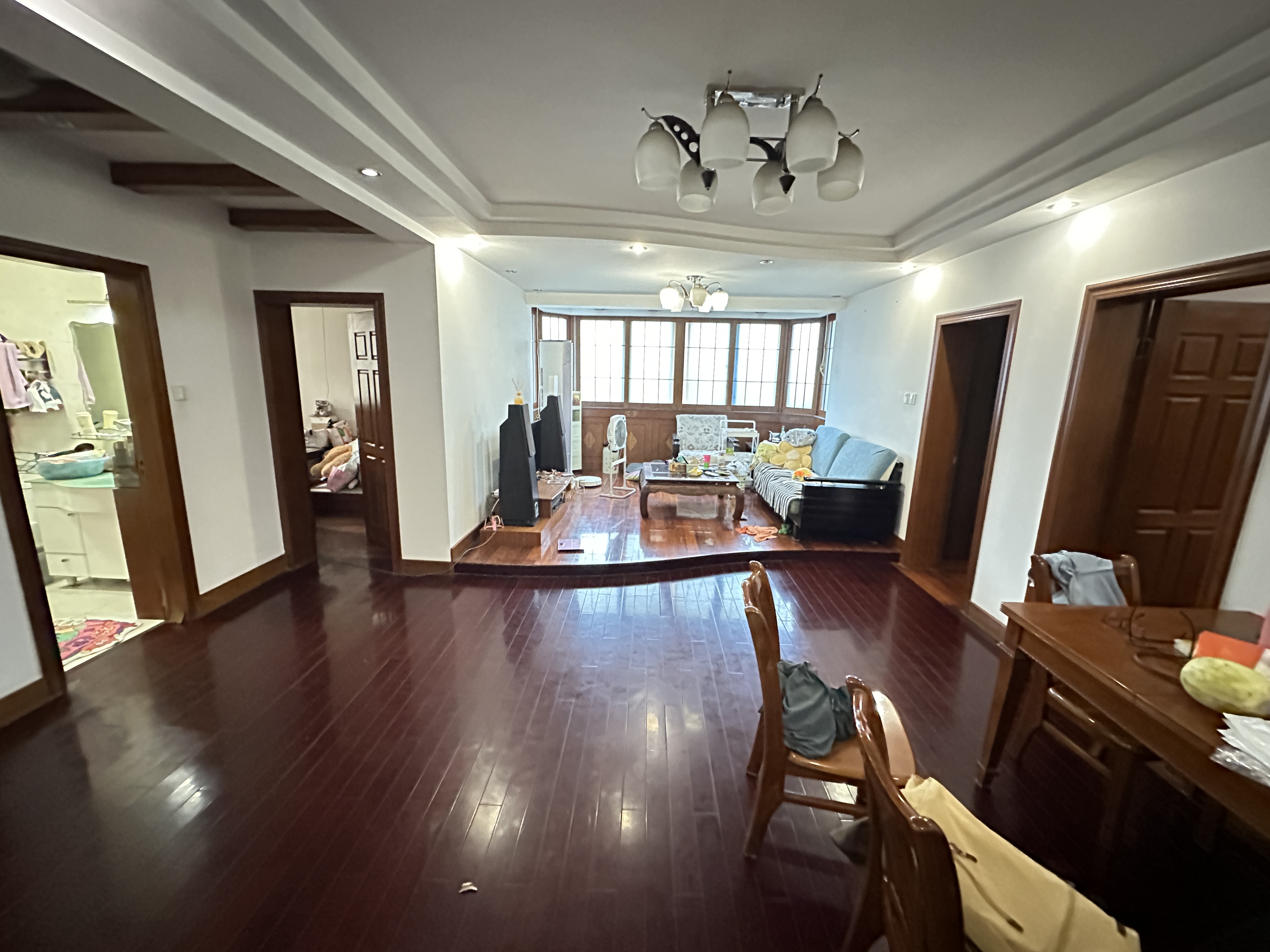 莲花苑 3室2厅1卫 103m²