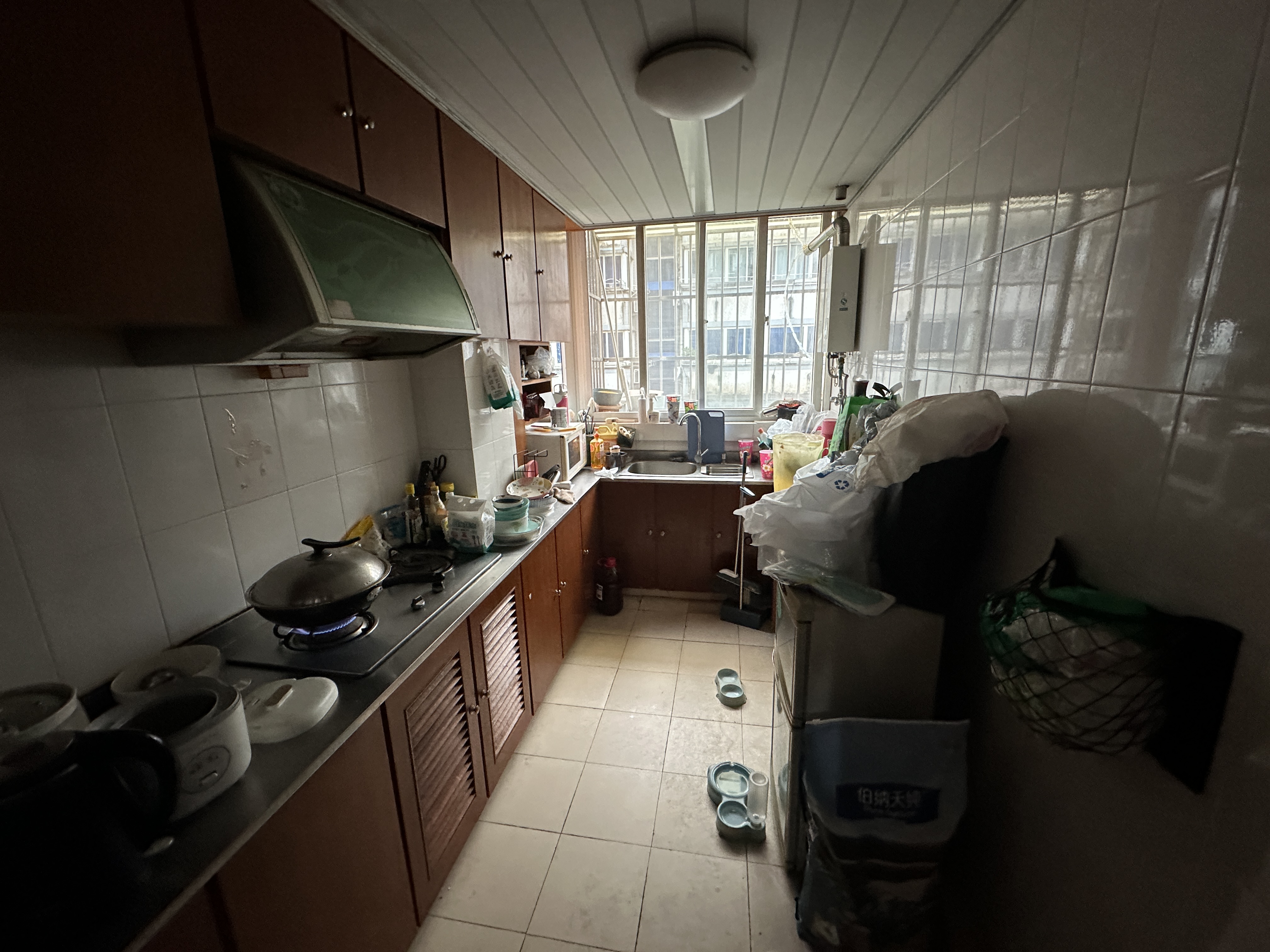 莲花苑 3室2厅1卫 103m&sup2;