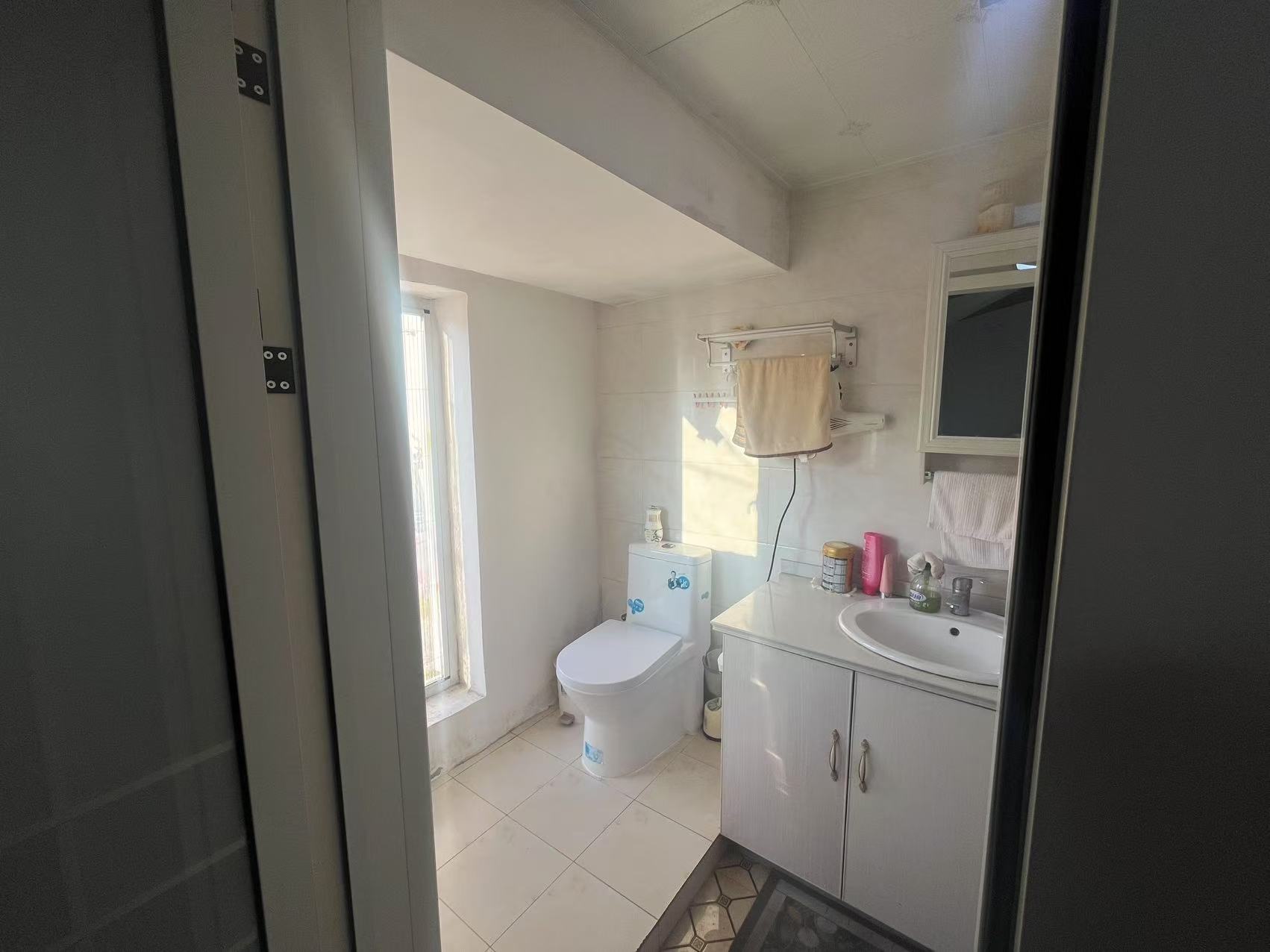 越江新村 4室2厅2卫 94m&sup2;