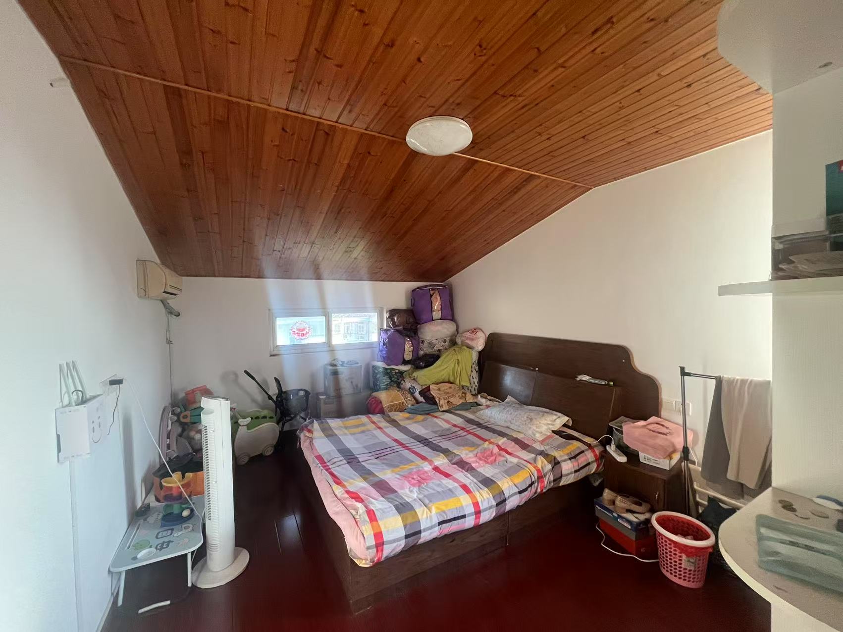 越江新村 4室2厅2卫 94m&sup2;