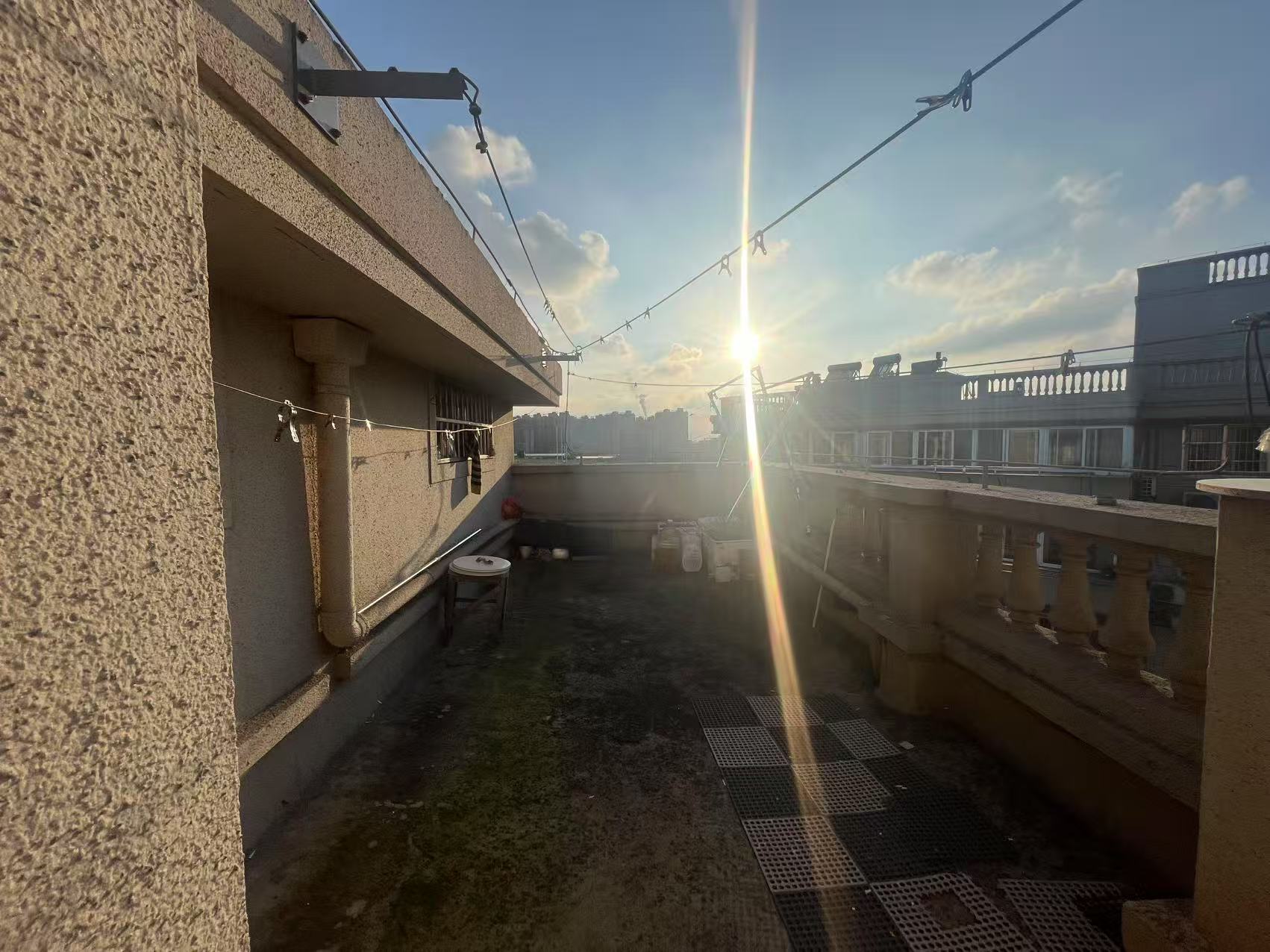 越江新村 4室2厅2卫 94m²