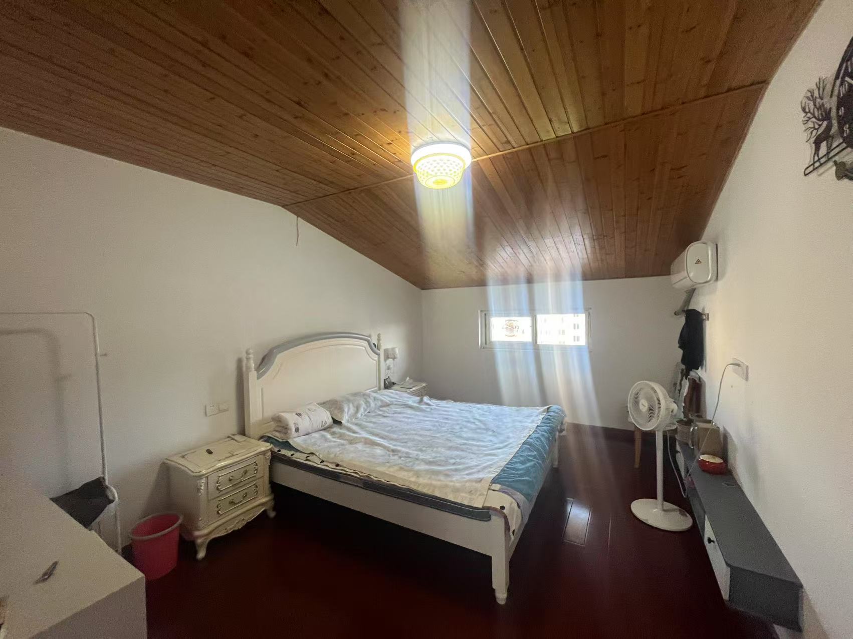 越江新村 4室2厅2卫 94m&sup2;