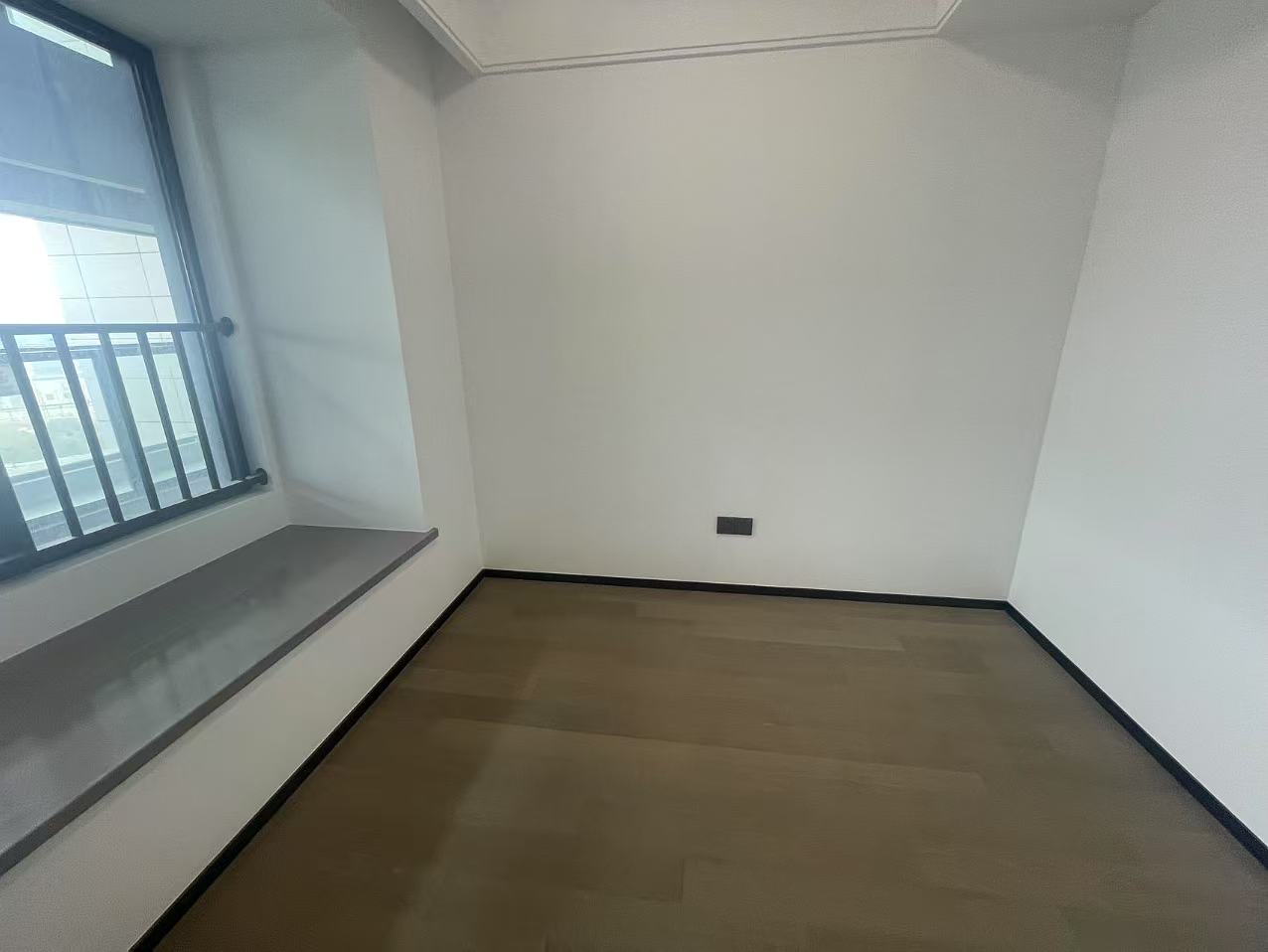 滨江道静园 3室1厅1卫 100m&sup2;
