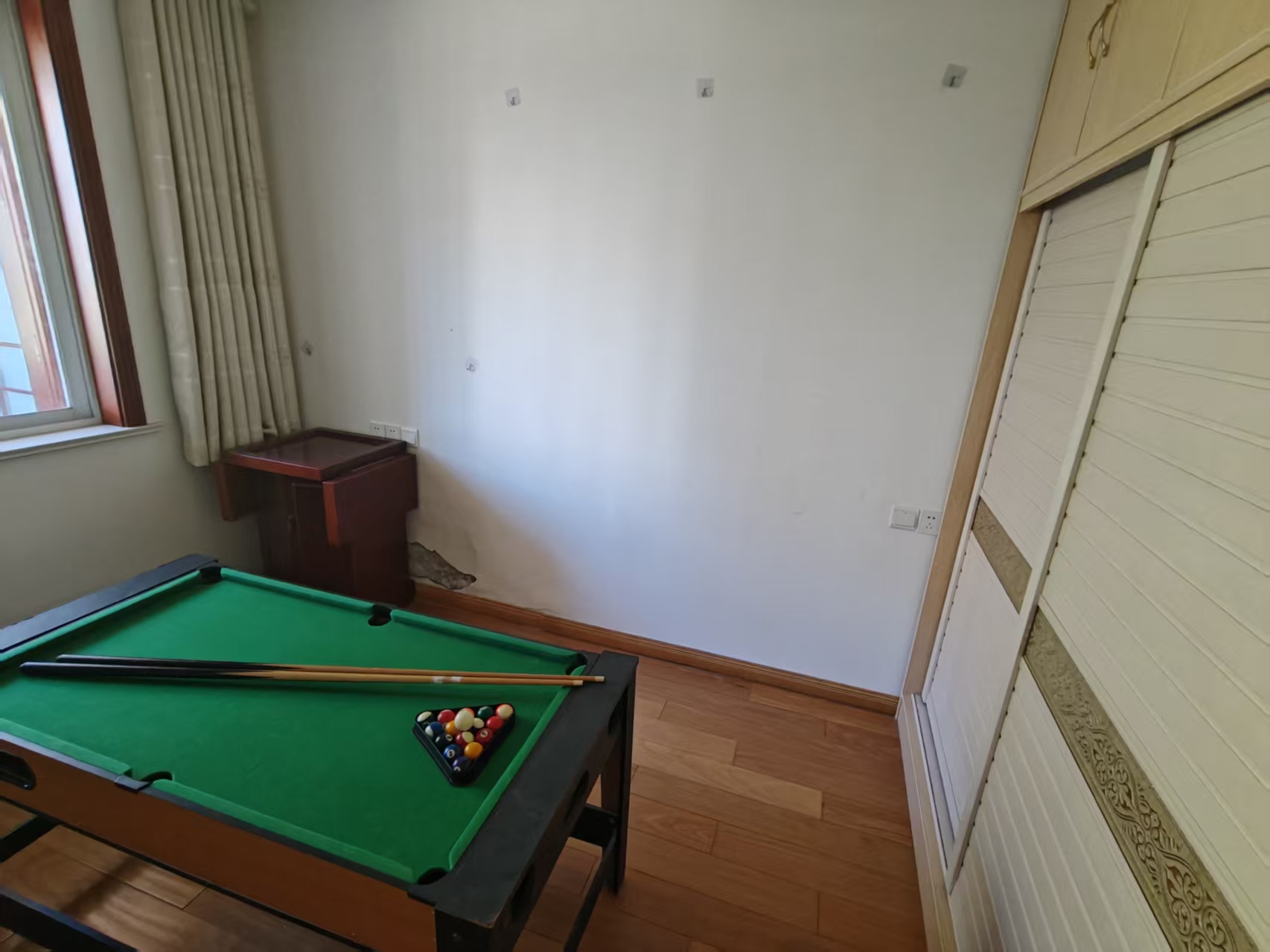 新海通花园 3室2厅1卫 114m&sup2;