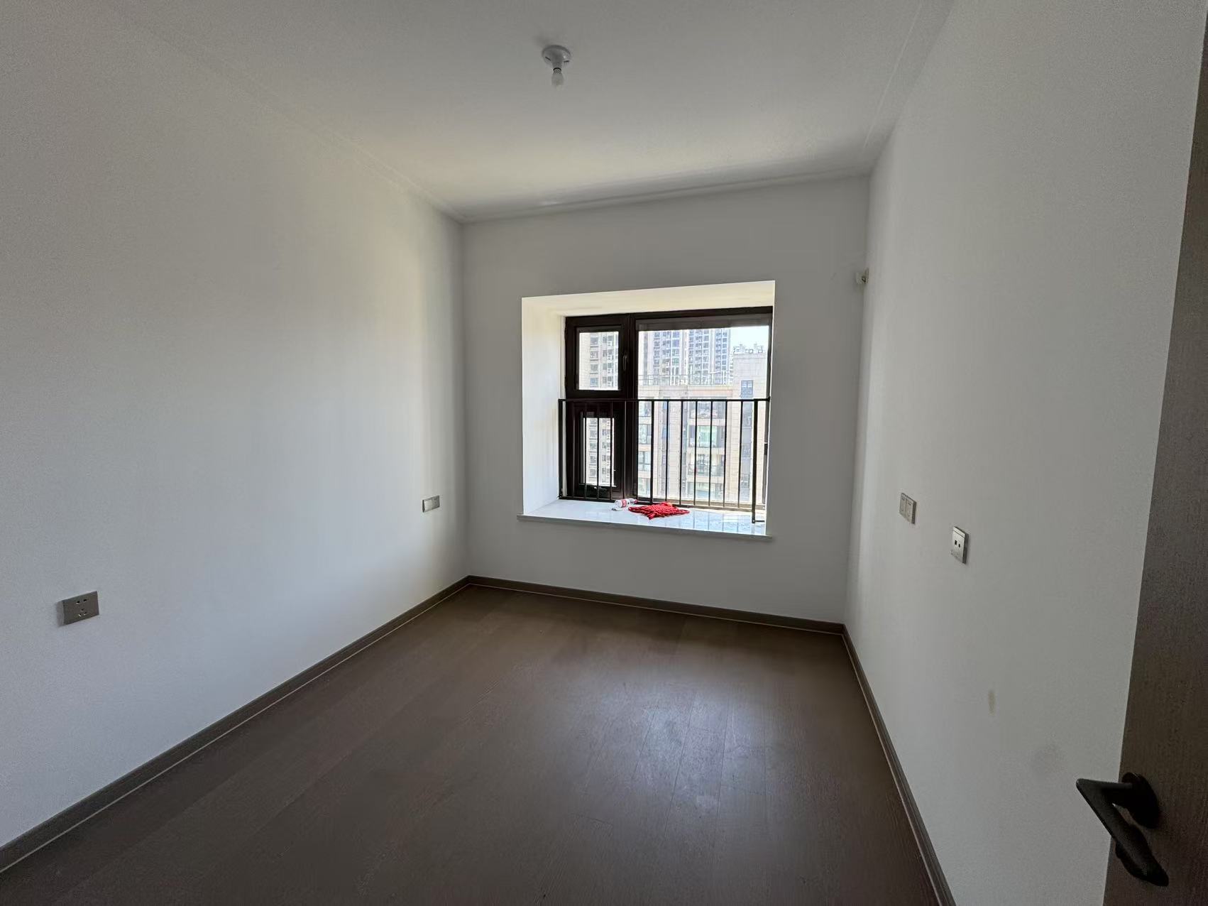 时光漫城 4室2厅2卫 125m&sup2;