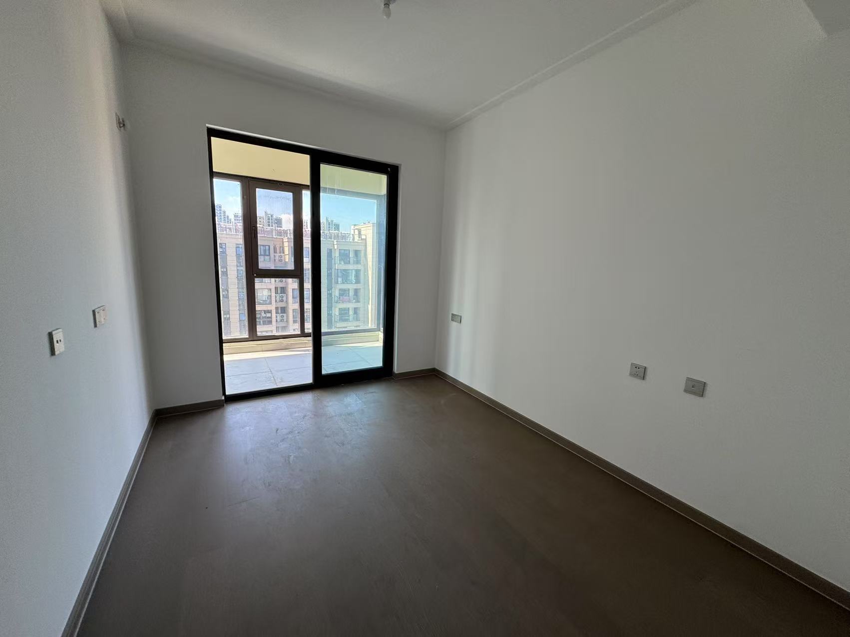 时光漫城 4室2厅2卫 125m&sup2;