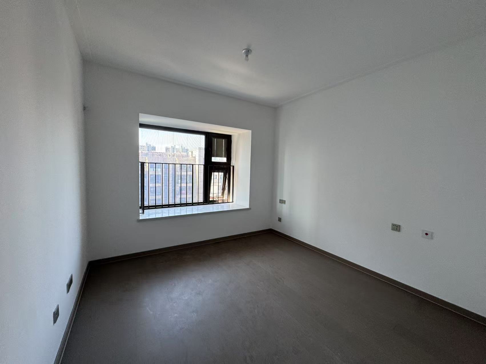 时光漫城 4室2厅2卫 125m&sup2;