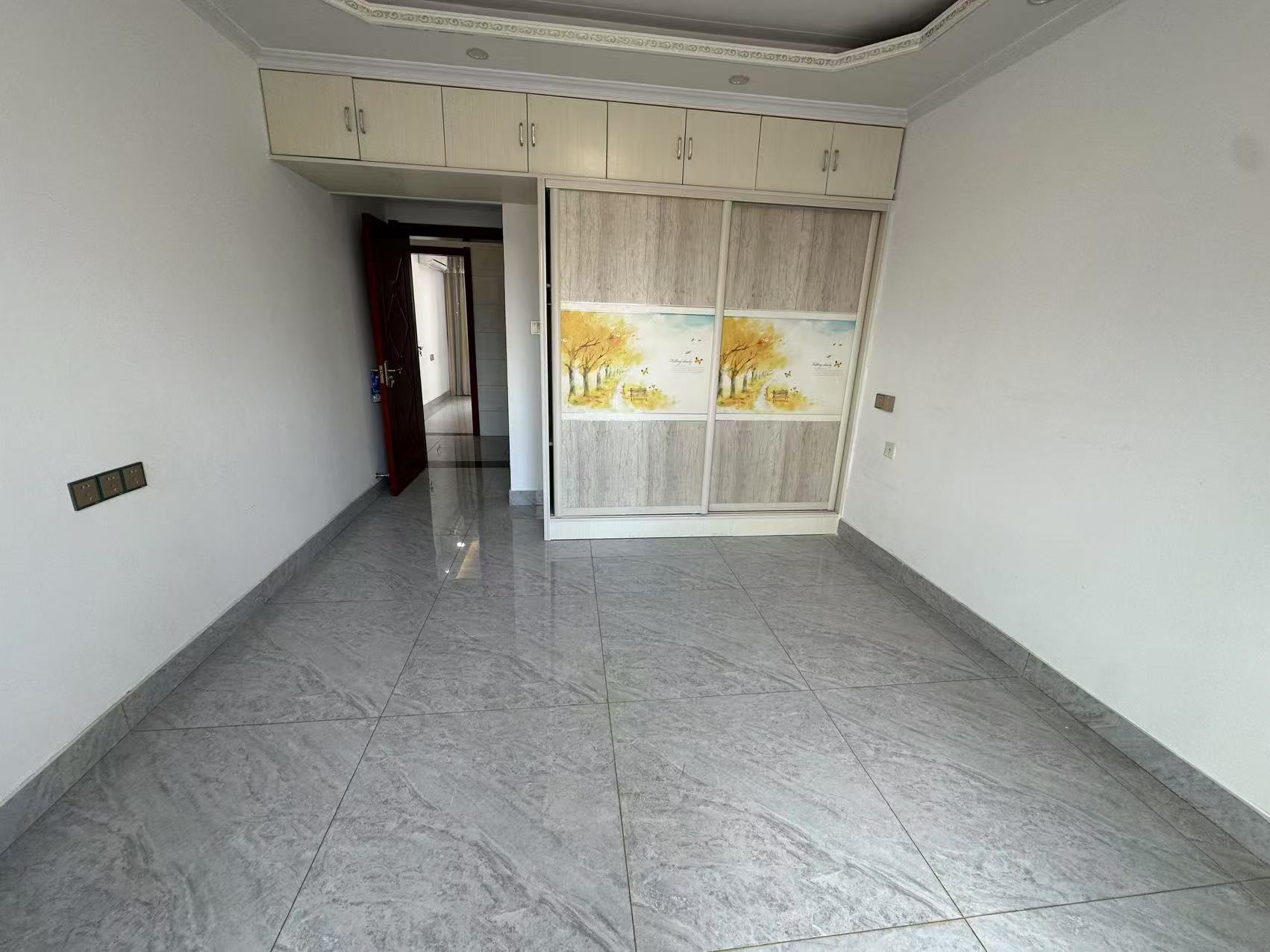 冠城大通棕榈湾 4室2厅2卫 130.03m&sup2;