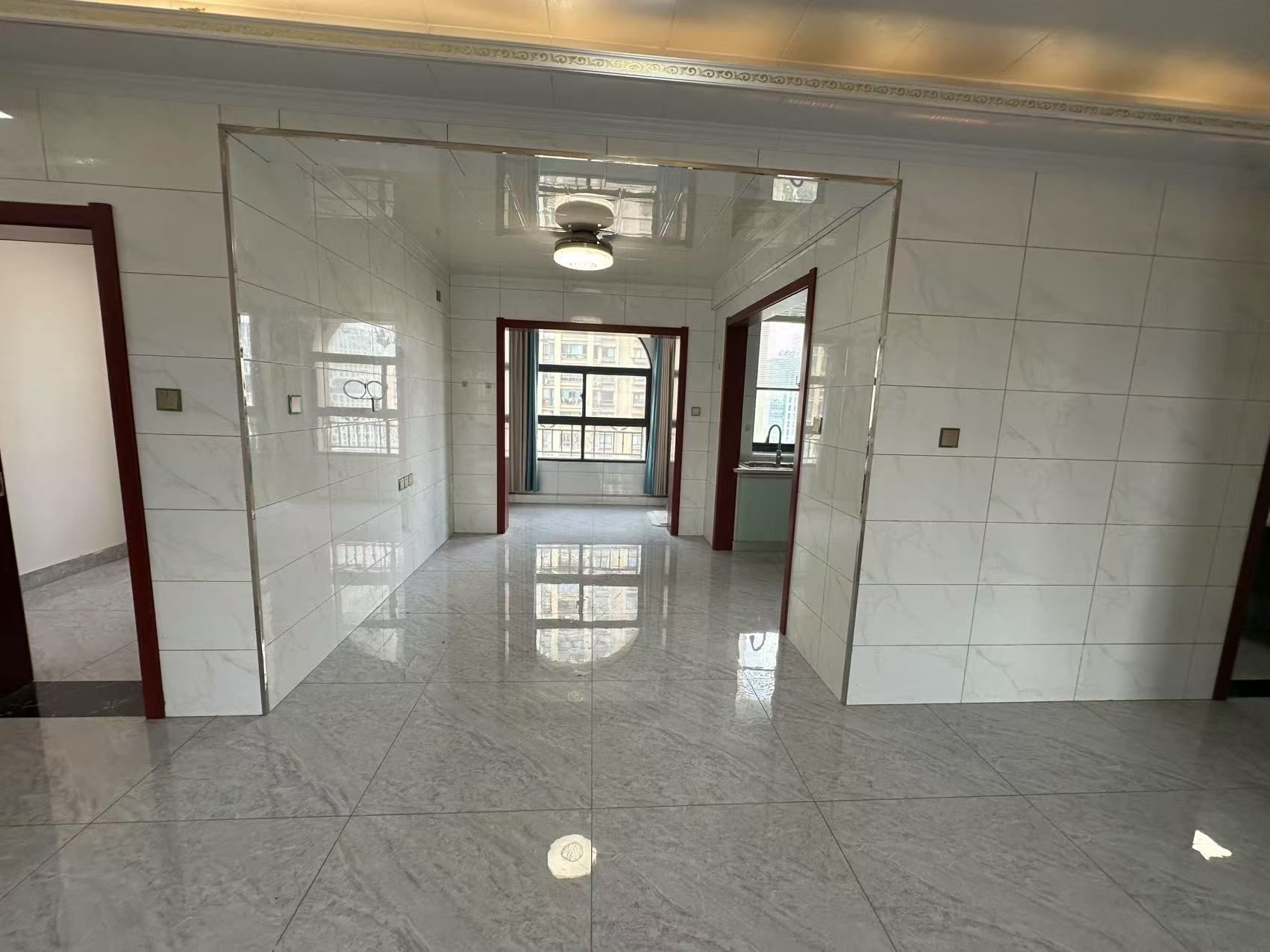 冠城大通棕榈湾 4室2厅2卫 130.03m²