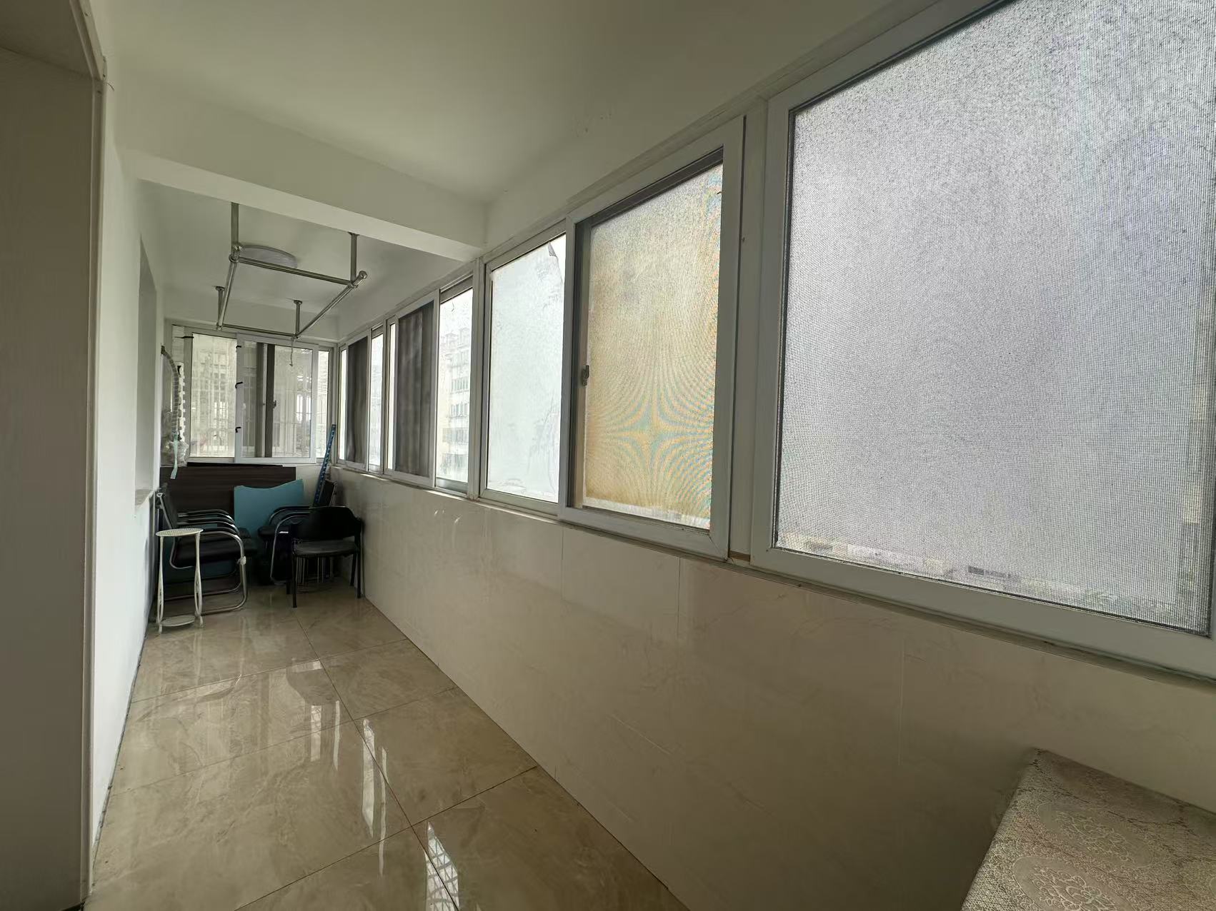 世纪新城 4室2厅1卫 135m&sup2;