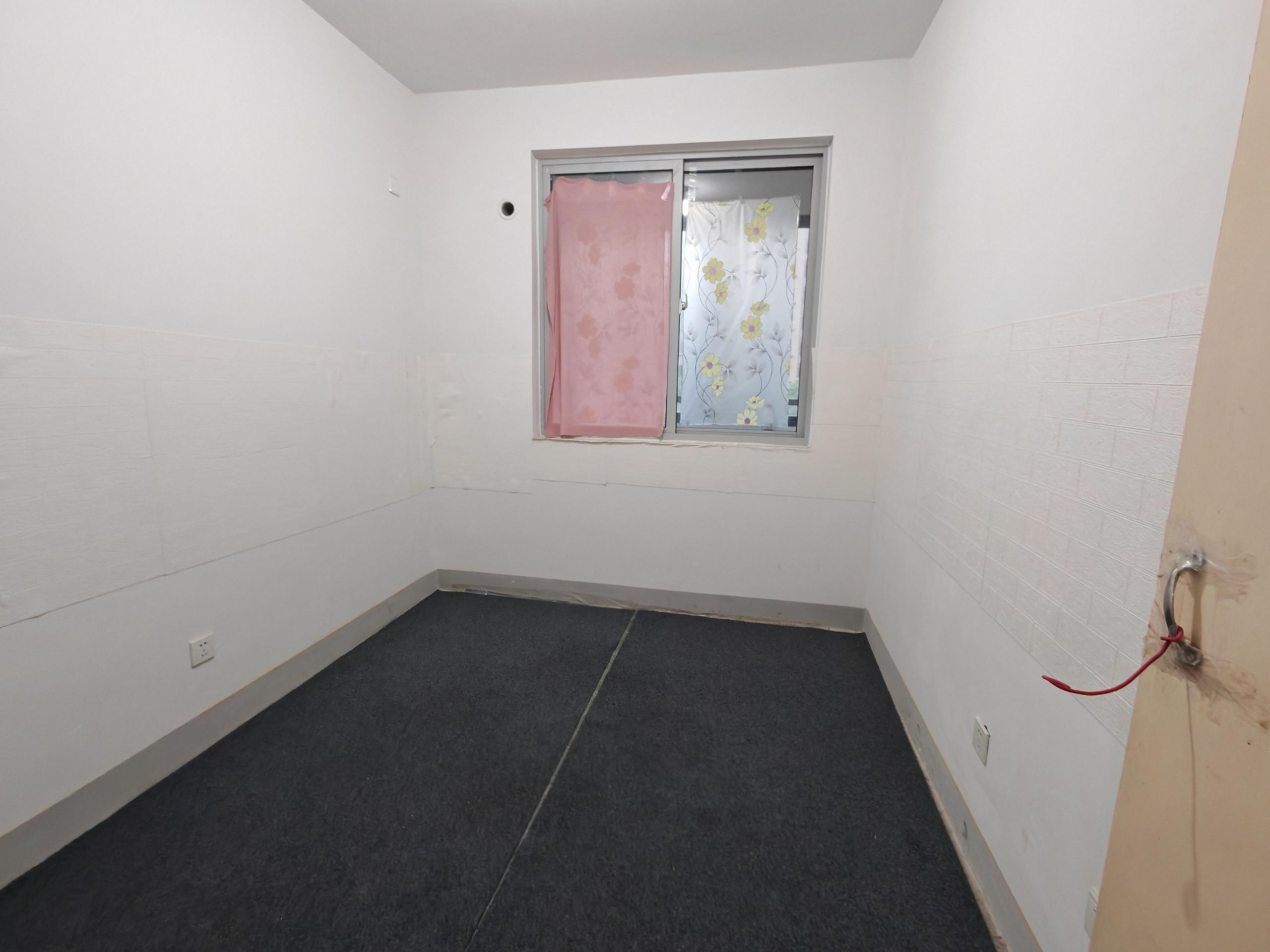 观河华府 3室1厅1卫 112m&sup2;