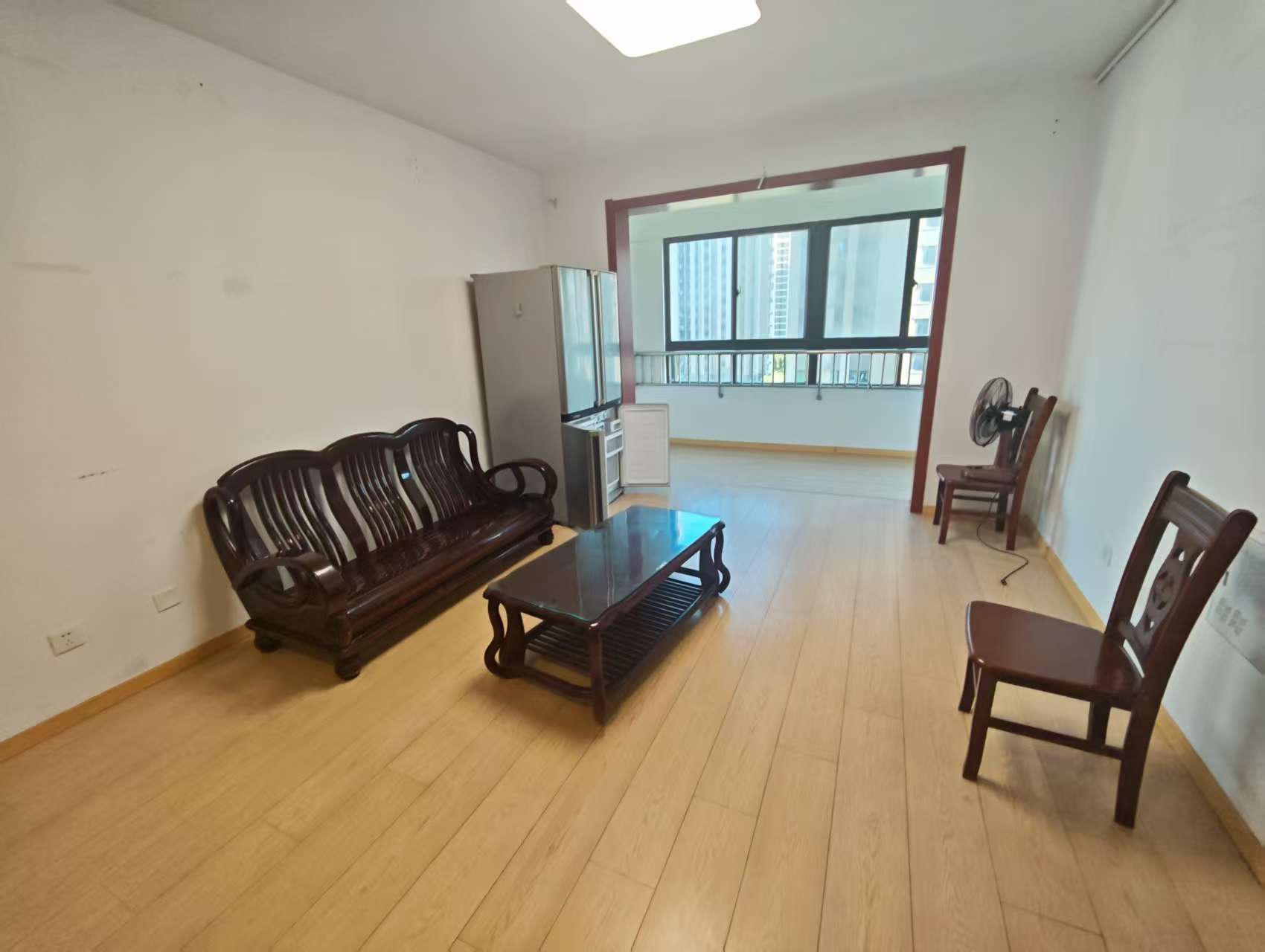 兴石花园 3室2厅1卫 125m&sup2;