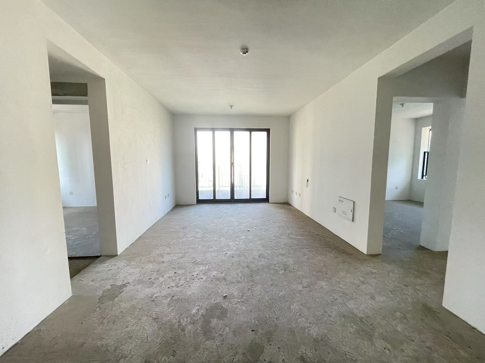 皇家花园北区 3室2厅1卫 120m&sup2;