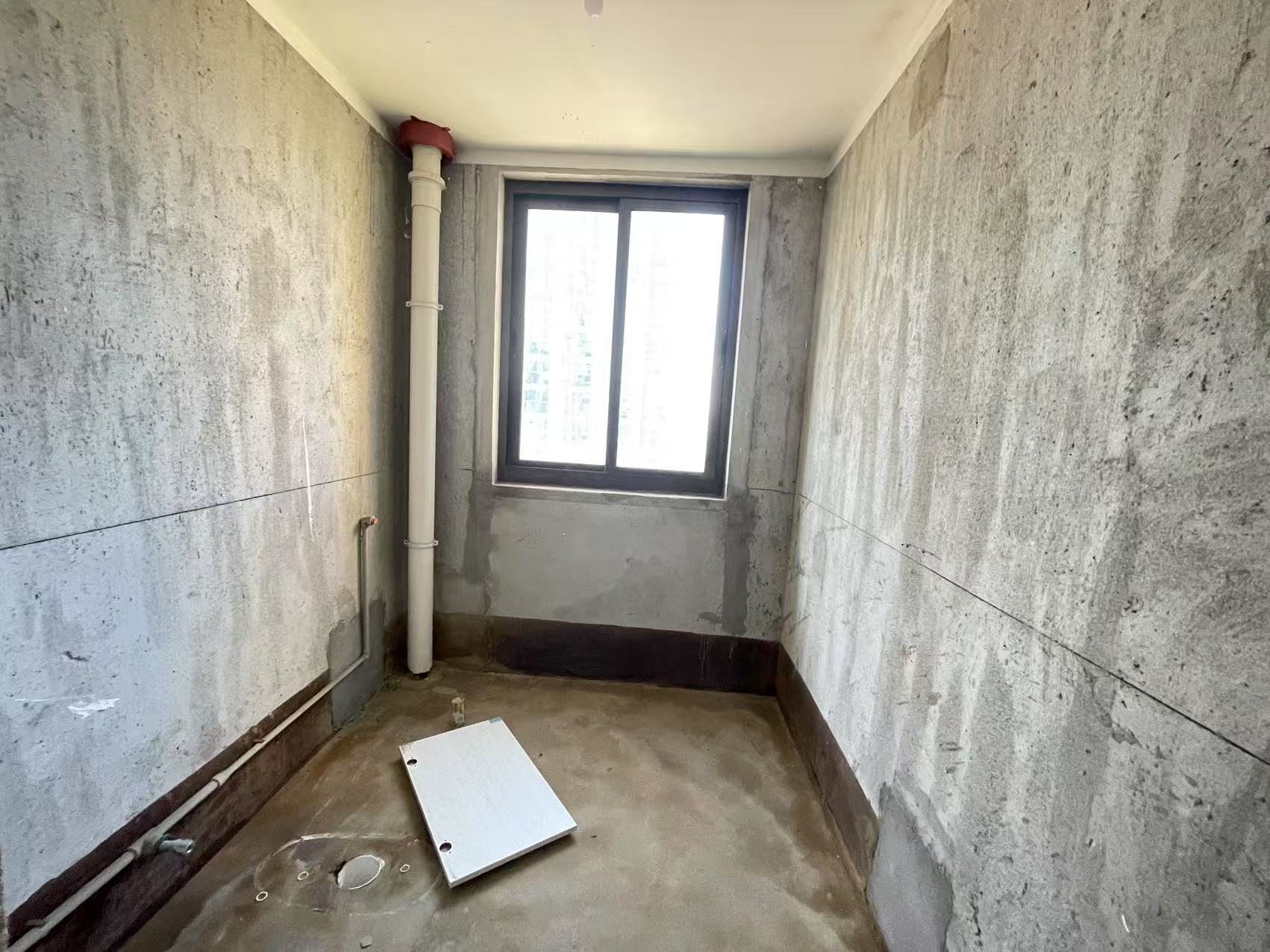 皇家花园北区 3室2厅1卫 120m&sup2;