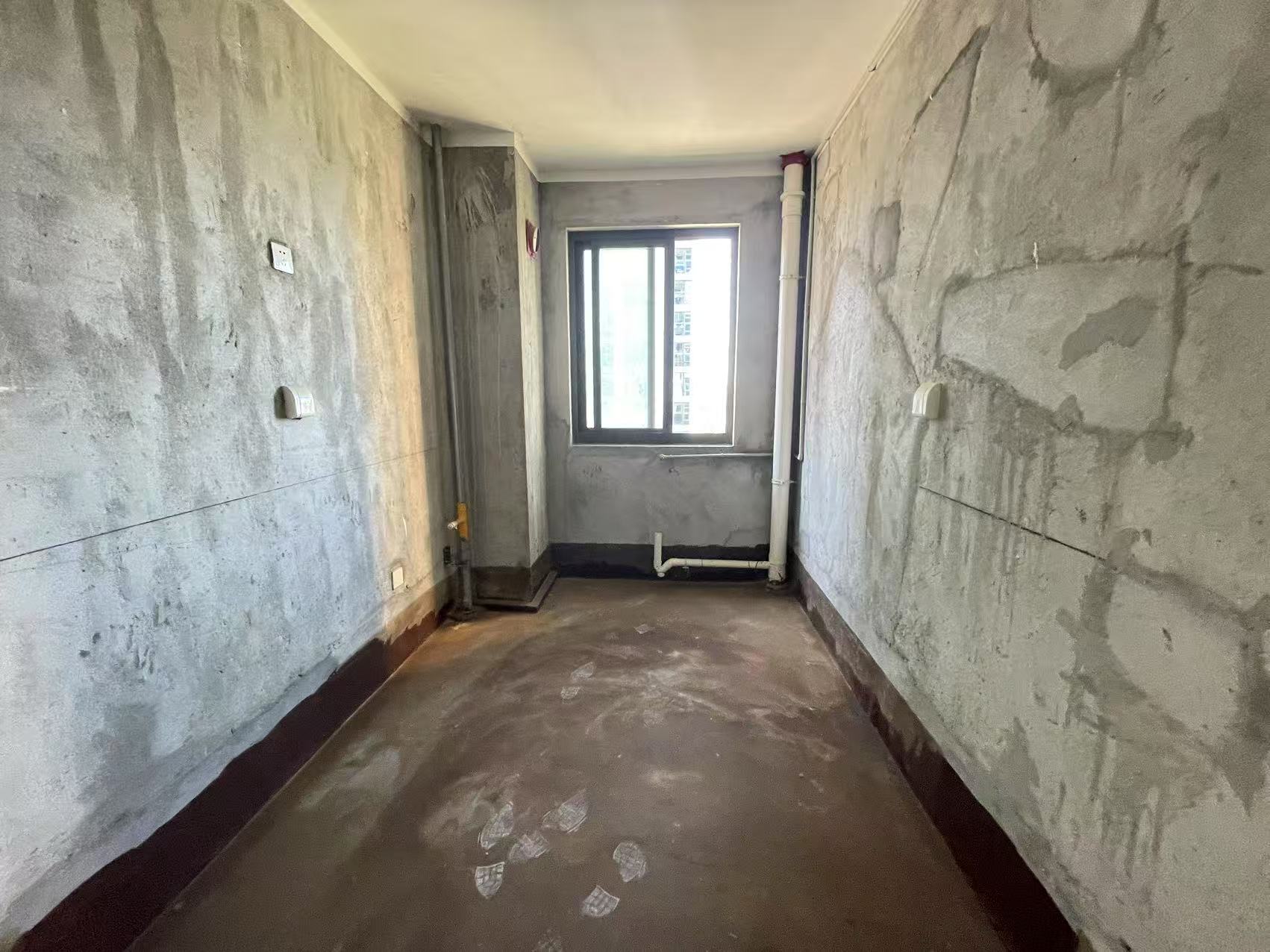 皇家花园北区 3室2厅1卫 120m&sup2;