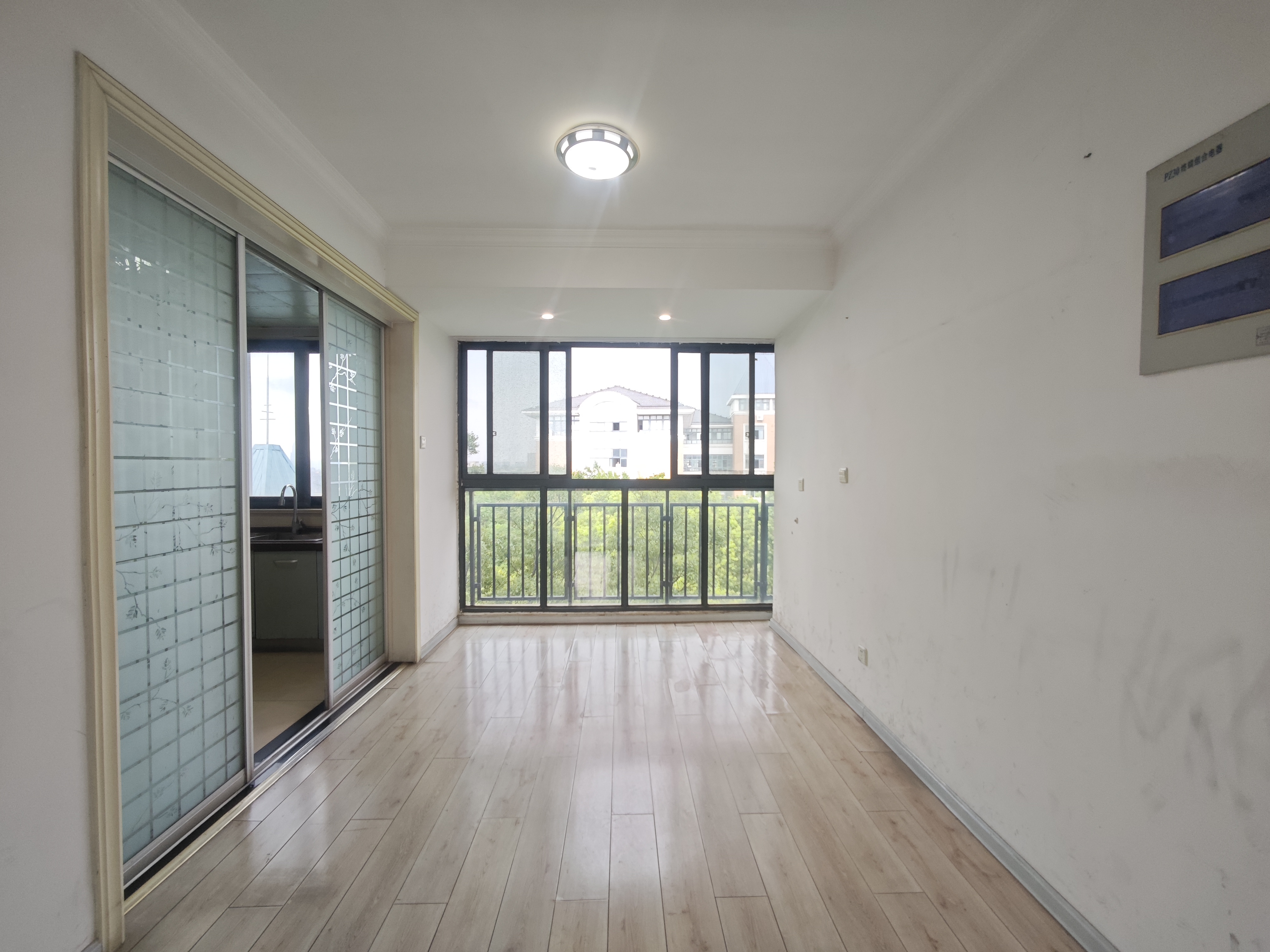 金水湾花园 4室2厅2卫 103.73m&sup2;