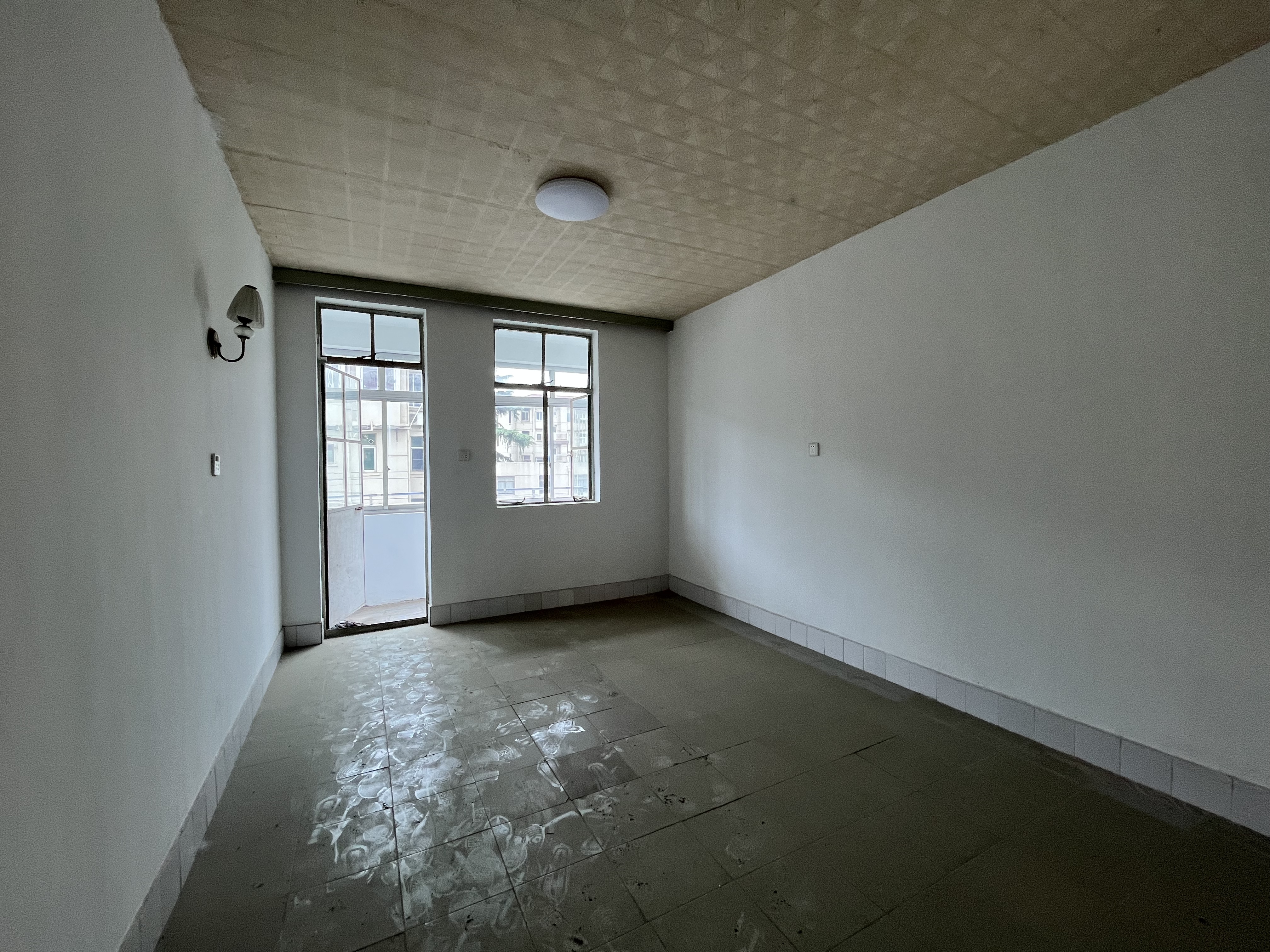 虹桥新村(朝霞路) 2室1厅1卫 60.67m&sup2;