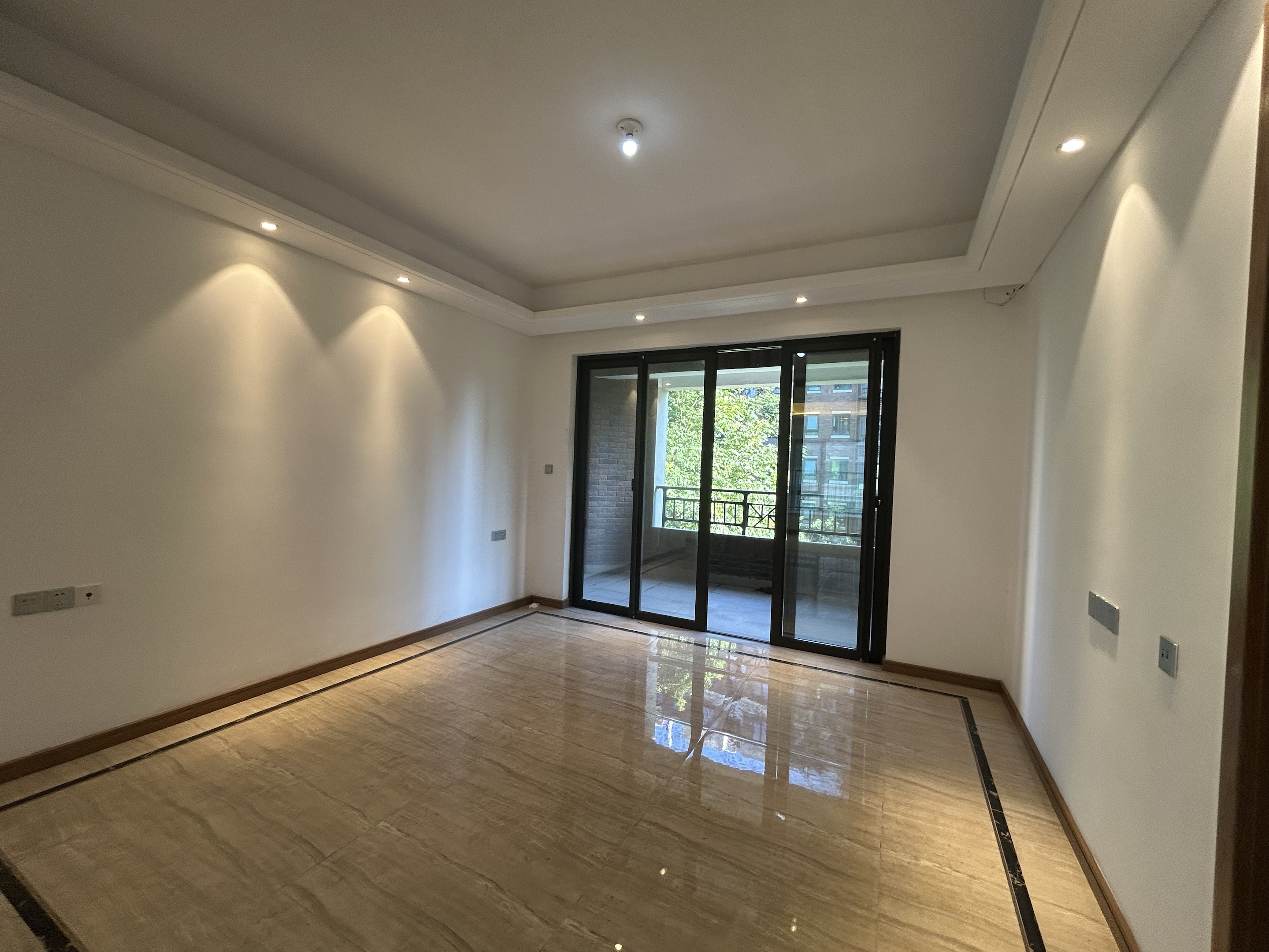 佳期漫 4室2厅2卫 120.52m²
