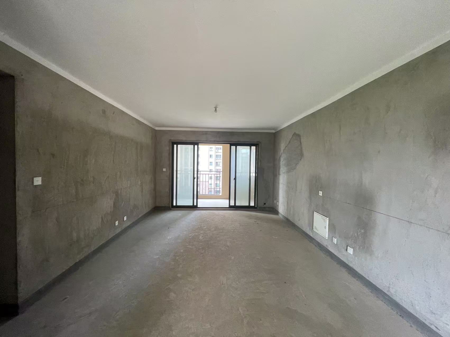 华强城四期 3室2厅2卫 123m&sup2;