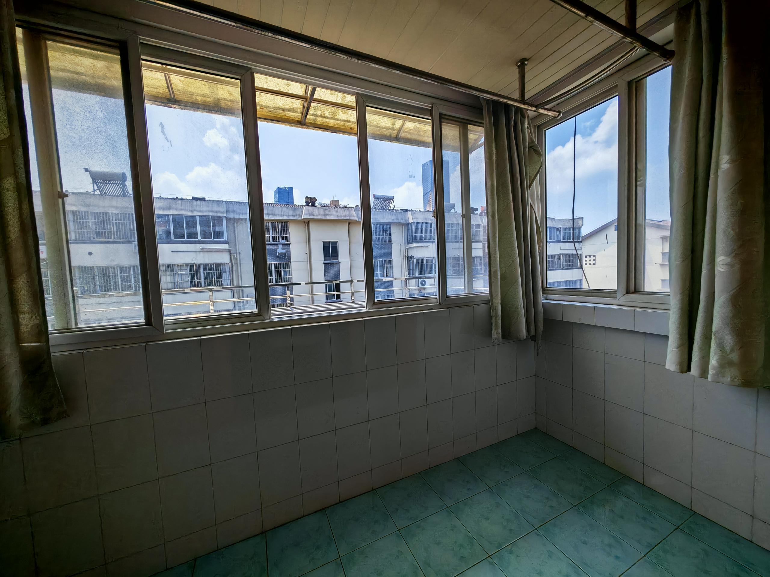 学田南苑 3室1厅1卫 70.00m&sup2;