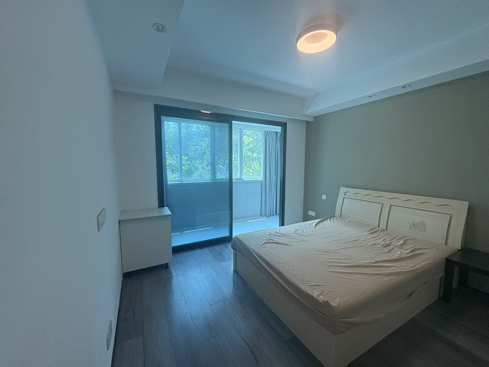 小石桥花苑 3室1厅1卫 126.6m&sup2;
