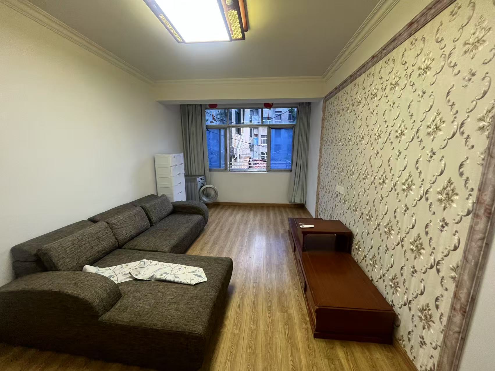 陈家小园东区 3室1厅1卫 80m&sup2;
