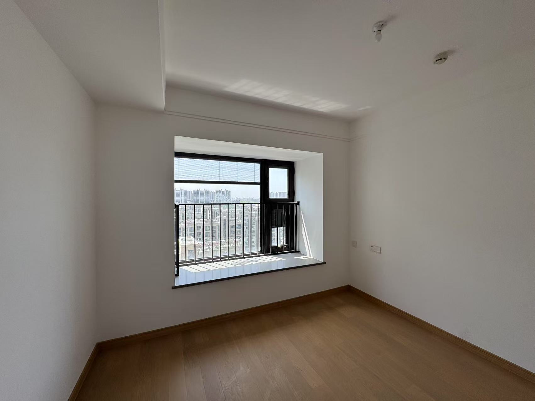 时光漫城 3室2厅1卫 92m&sup2;