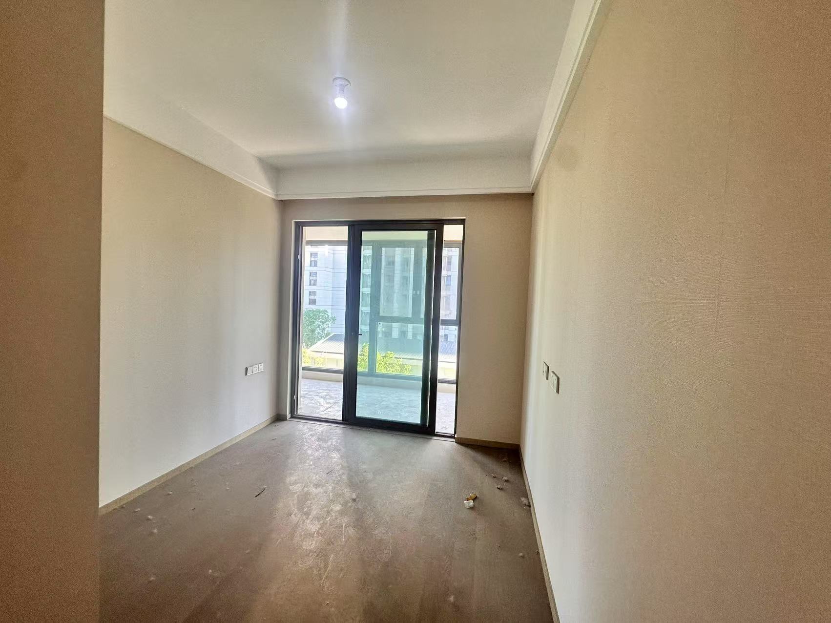 星湖泮 4室2厅2卫 142.24m&sup2;