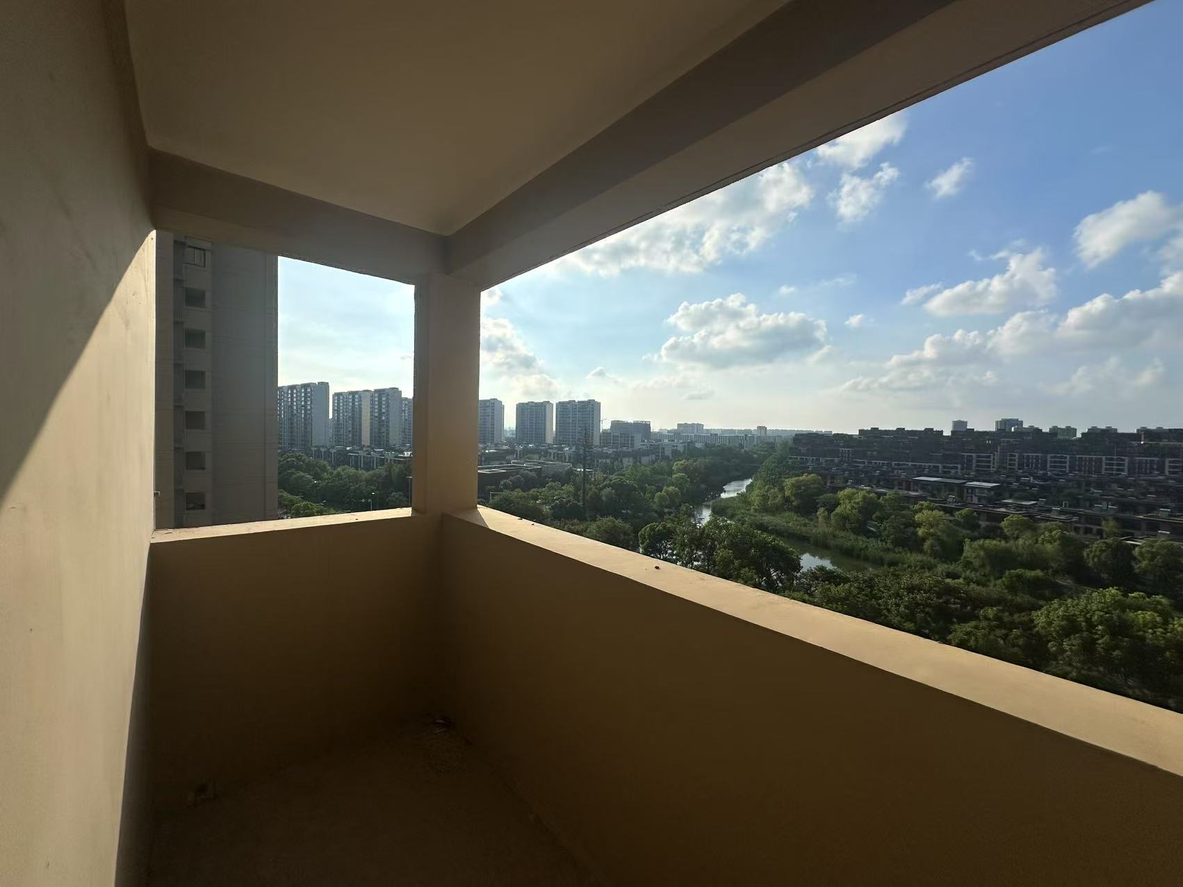中海碧林湾 4室2厅2卫 129.16m&sup2;