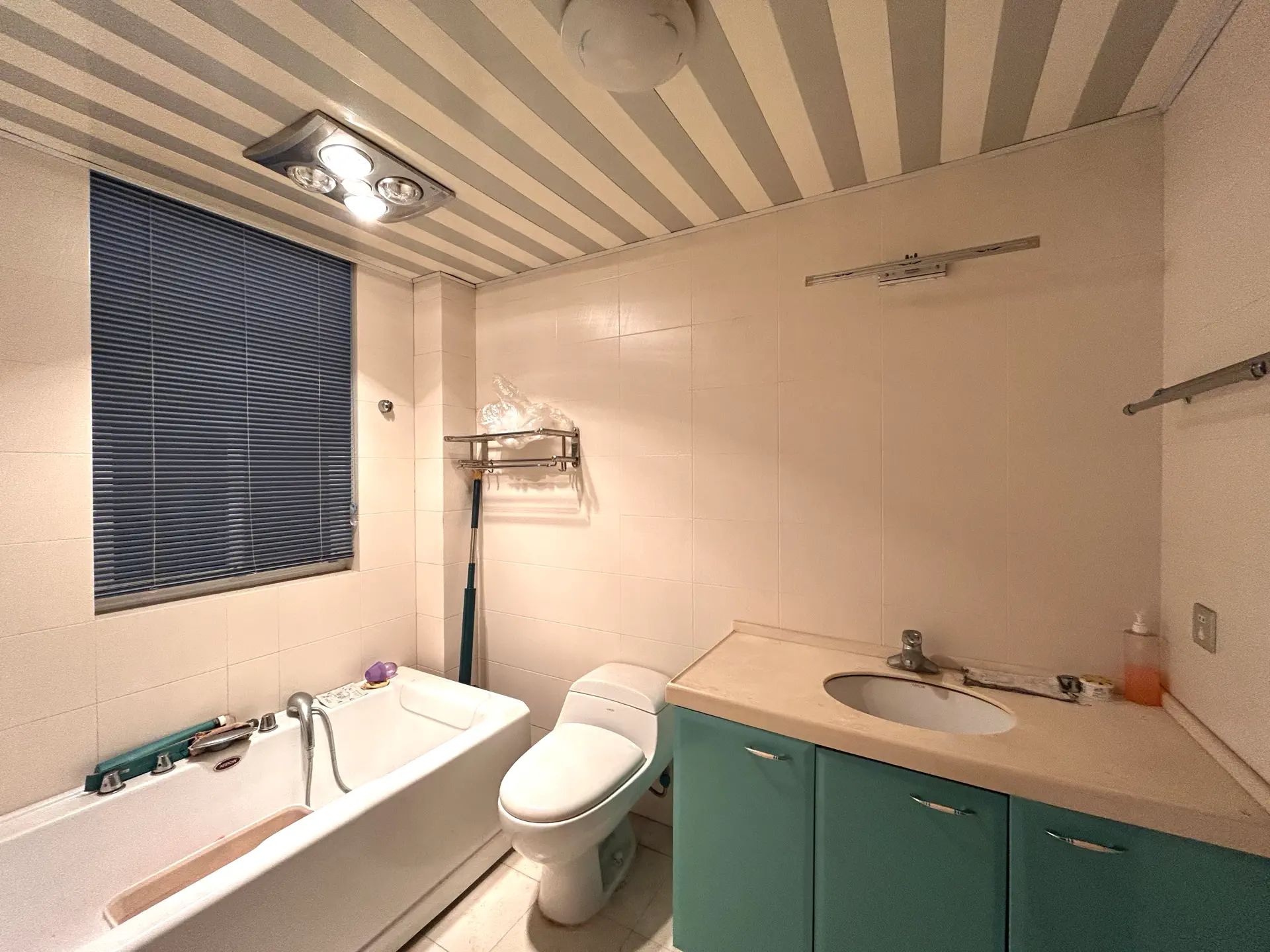 华山花苑一期 3室2厅2卫 146m&sup2;