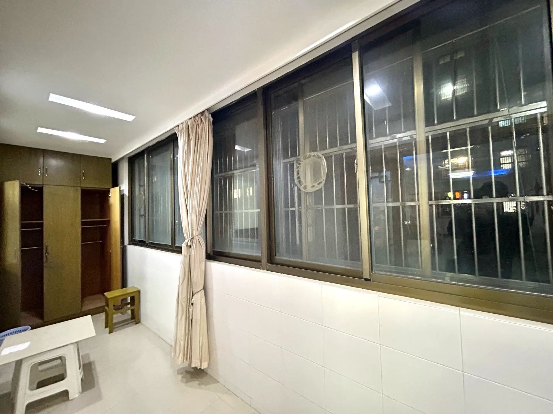 华山花苑一期 3室2厅2卫 146m&sup2;