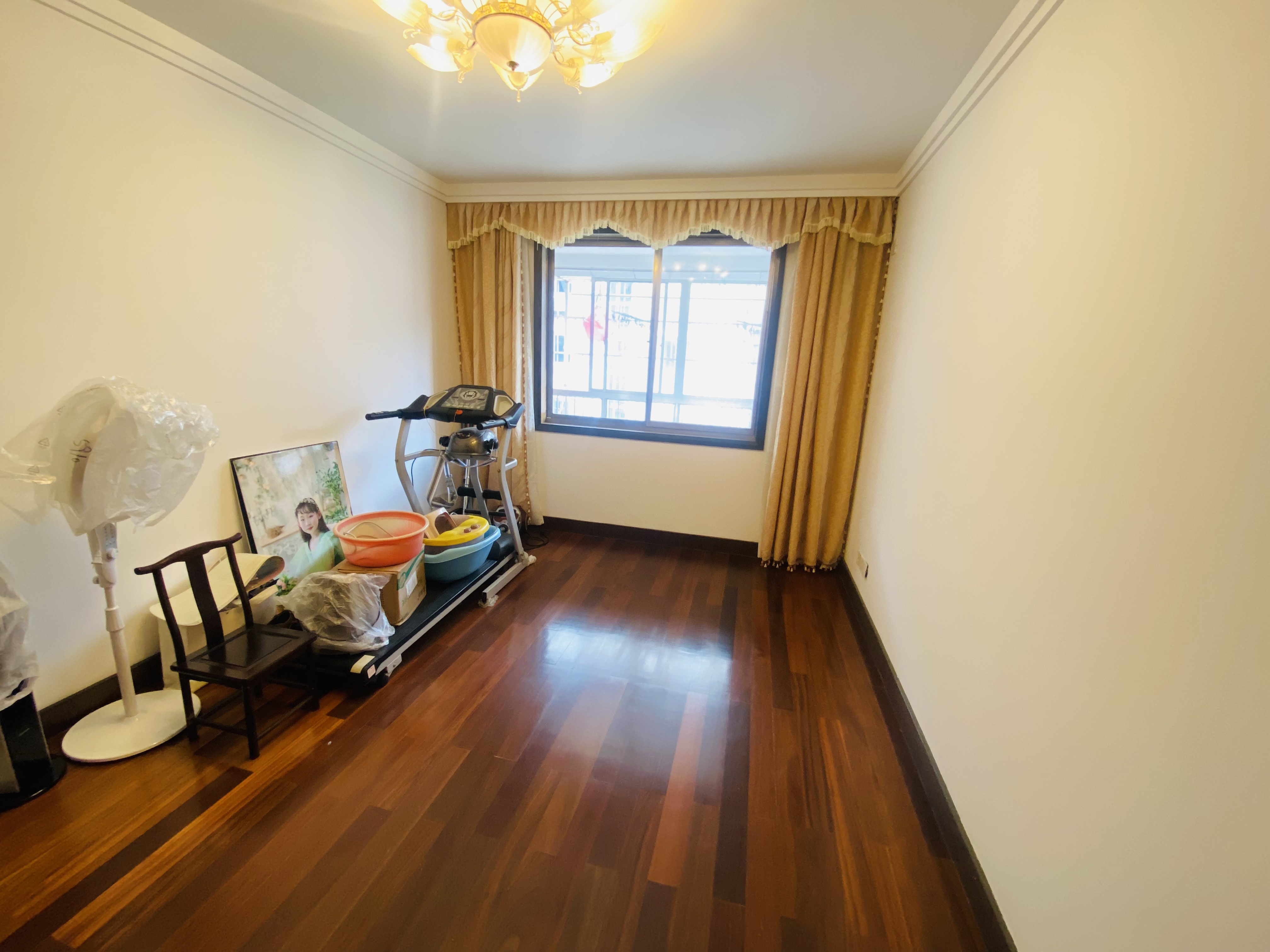 凯旋花园 3室2厅2卫 135.19m&sup2;