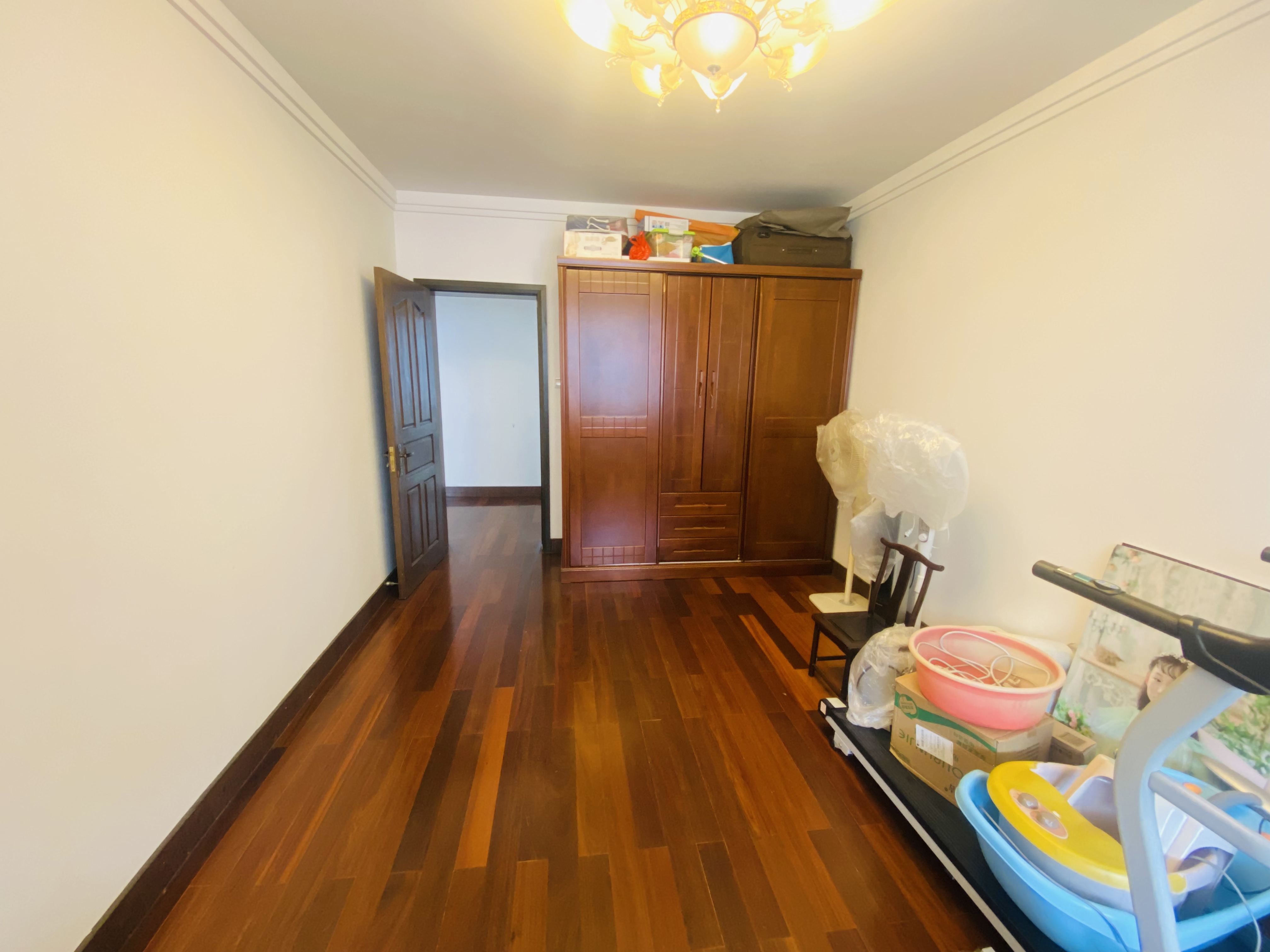 凯旋花园 3室2厅2卫 135.19m&sup2;